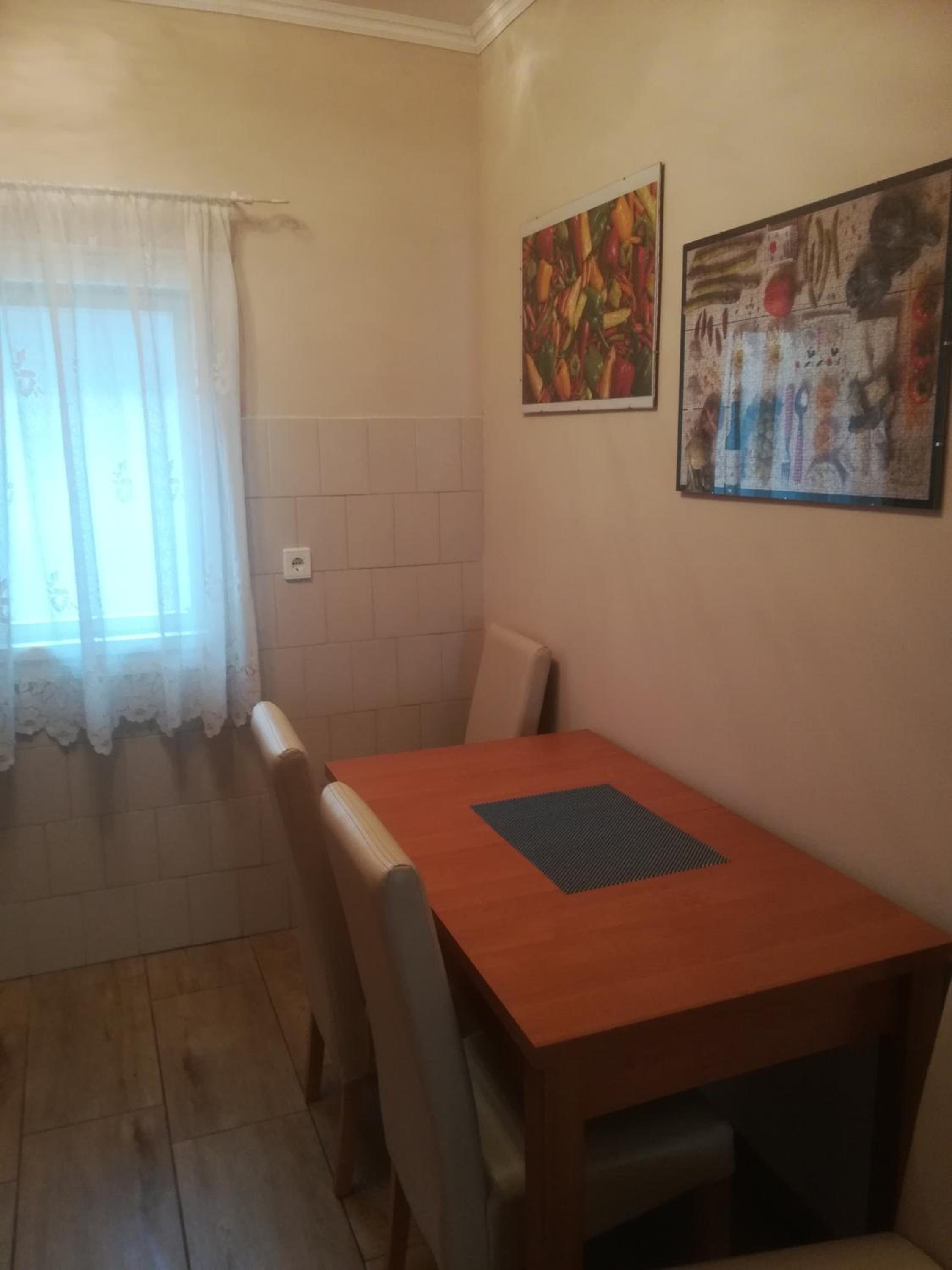 Three-Bedroom House - Photo 2