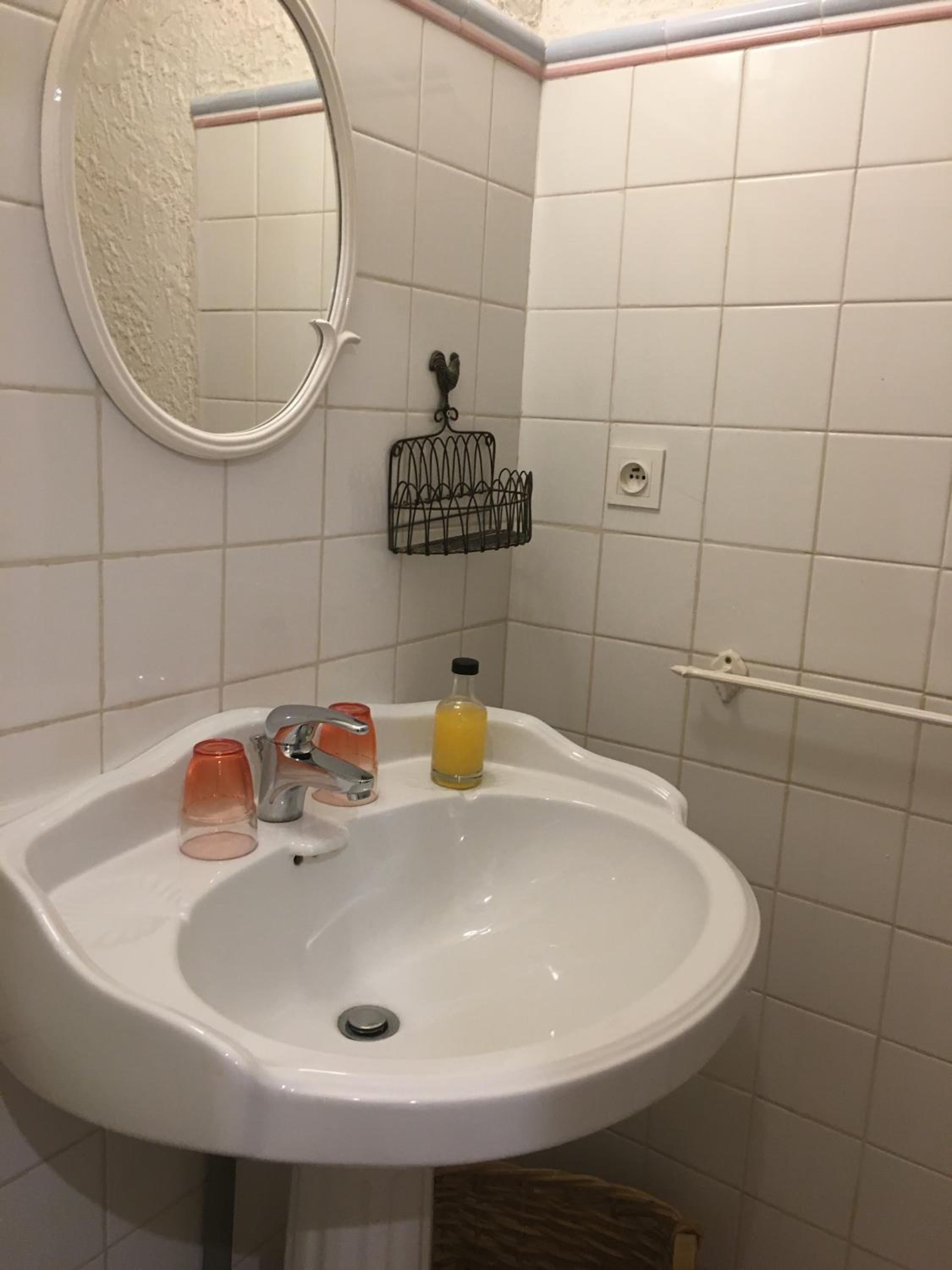 Superior King Suite photo 3