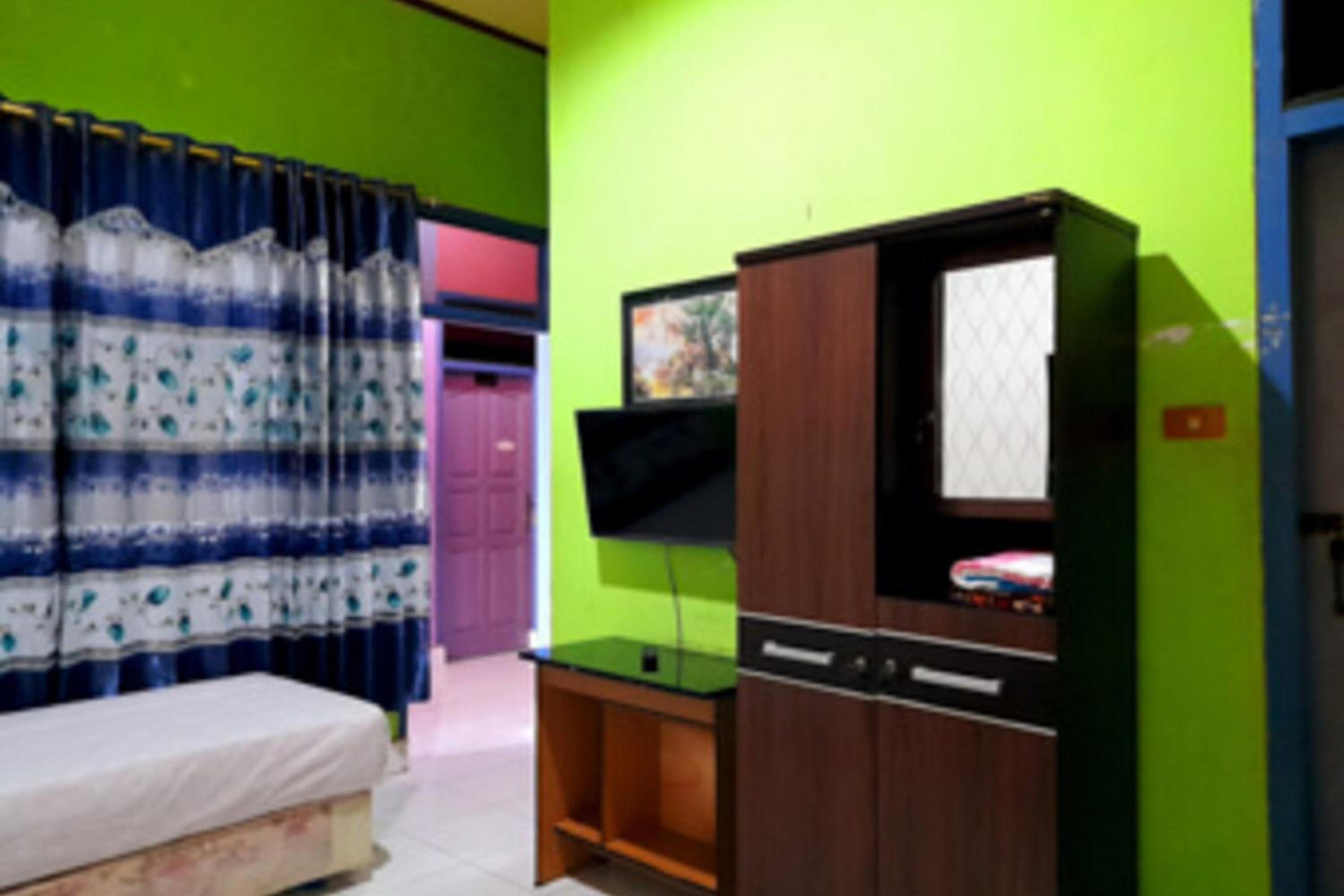 Twin Room - Photo 4