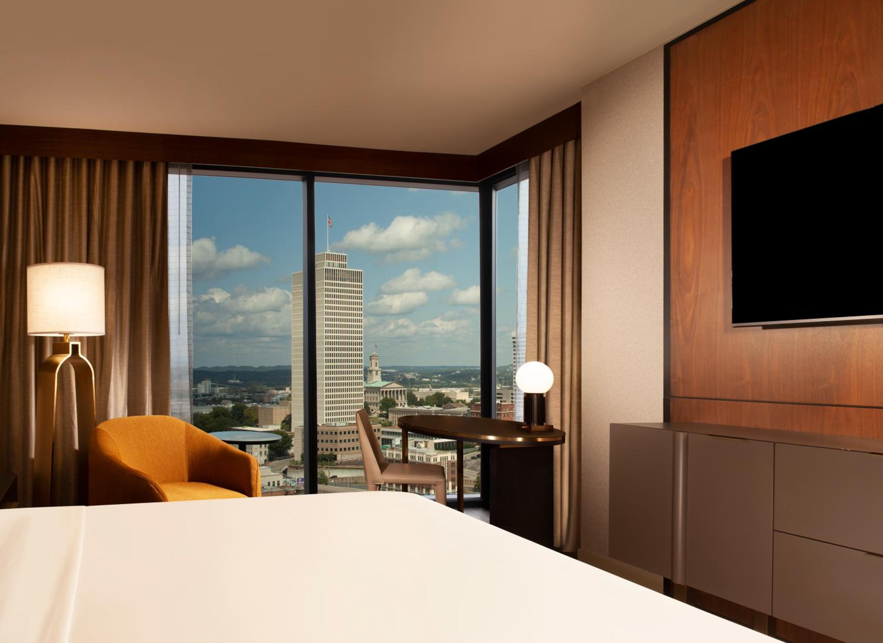 Corner King Room - Photo 2