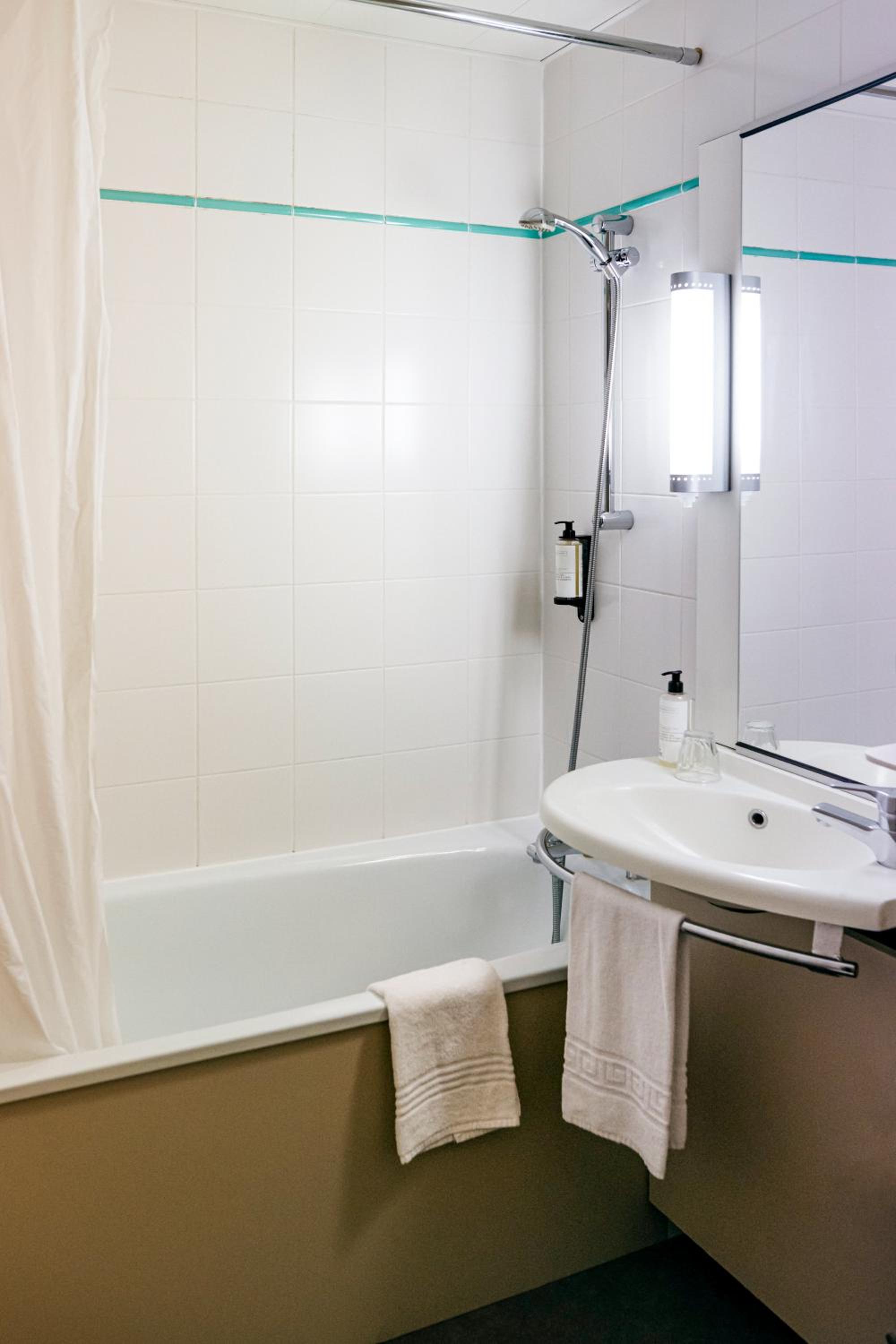 Double Room - Photo 6