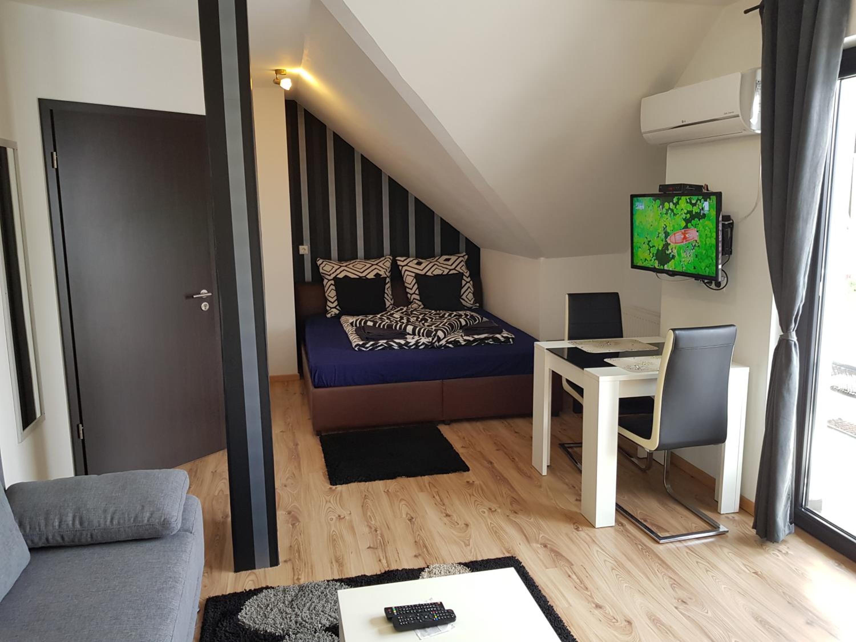 Apartment photo 3