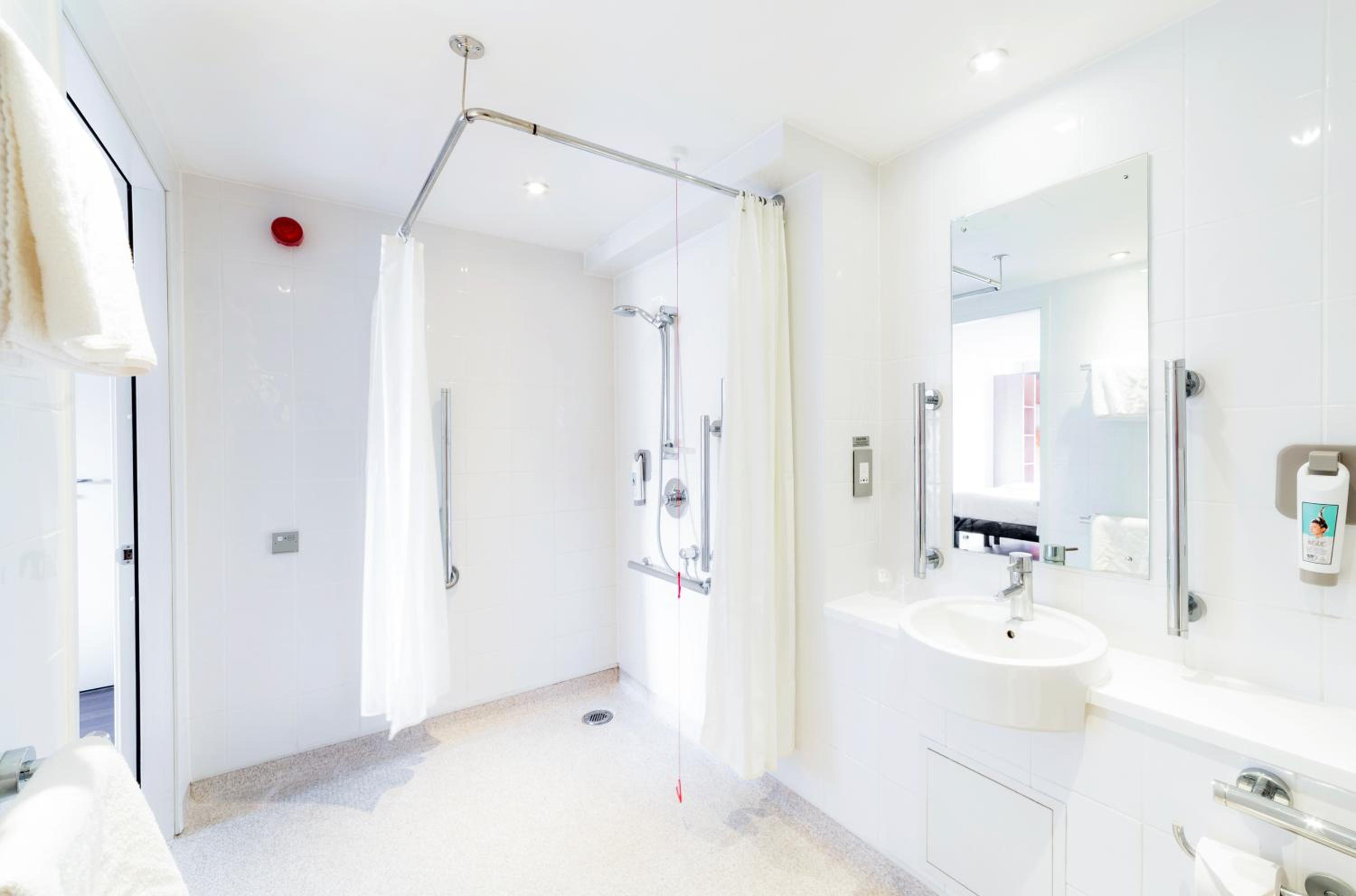 Double Room - Photo 7