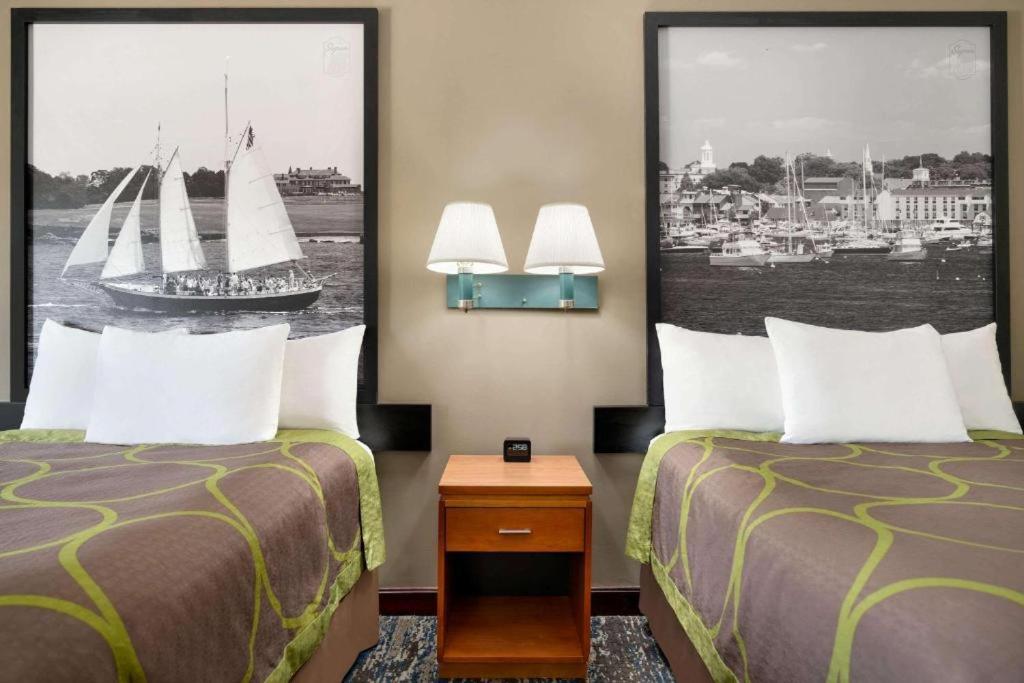 Deluxe Double Room with Two Double Beds - Non-Smoking - Photo 3