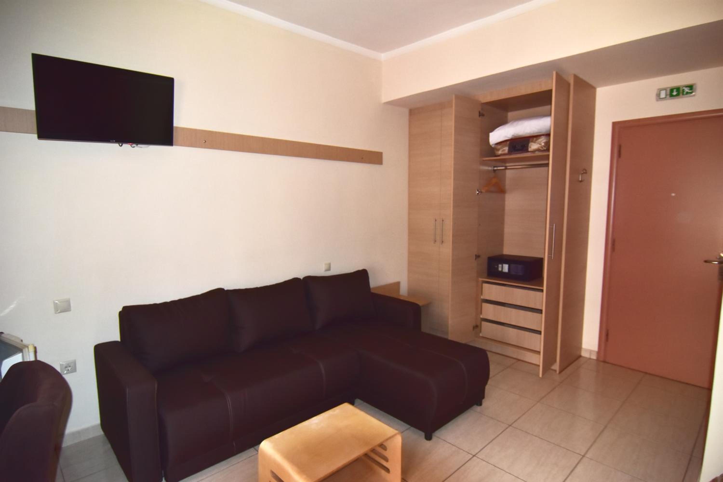 Triple Room - Photo 20