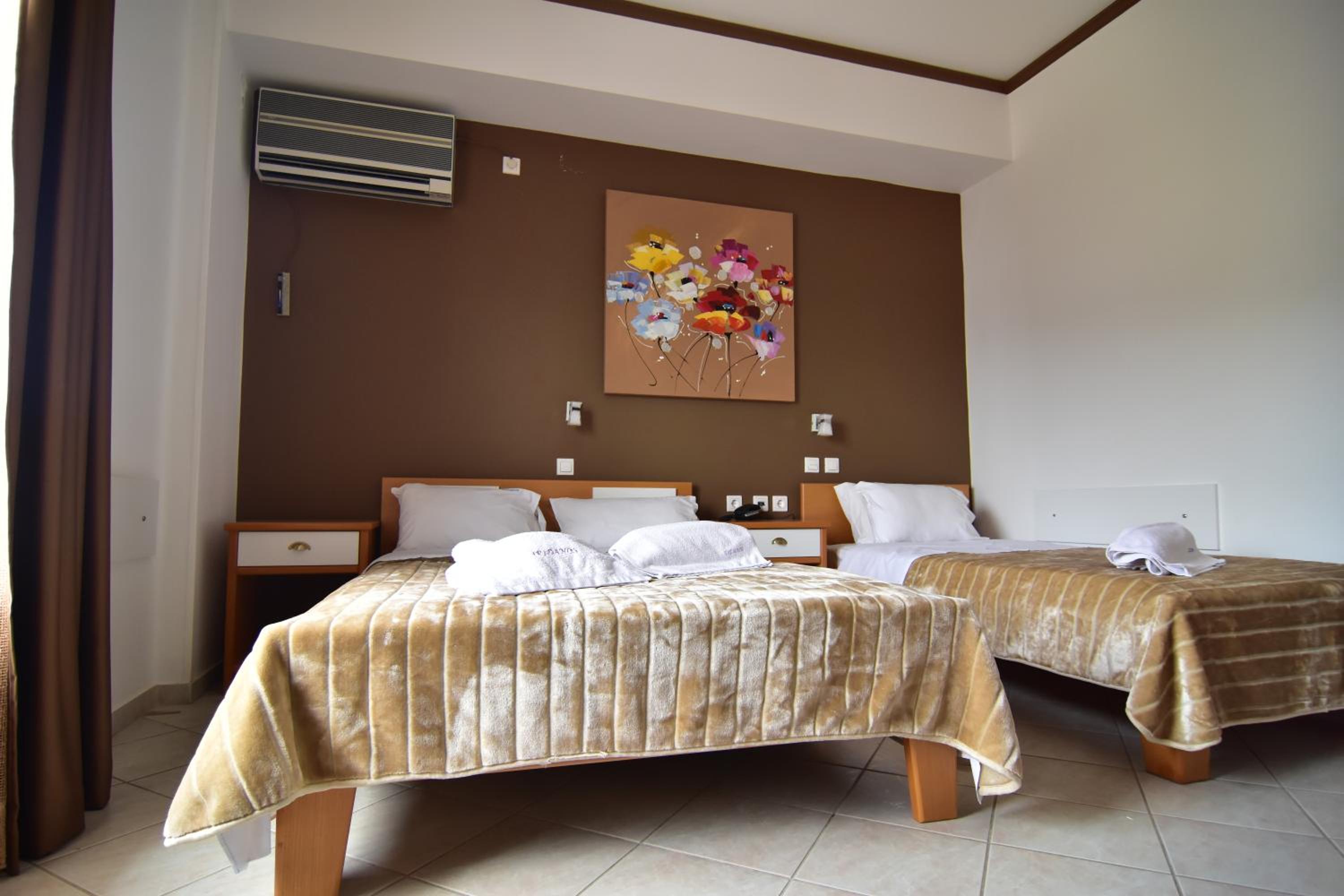 Triple Room - Photo 28