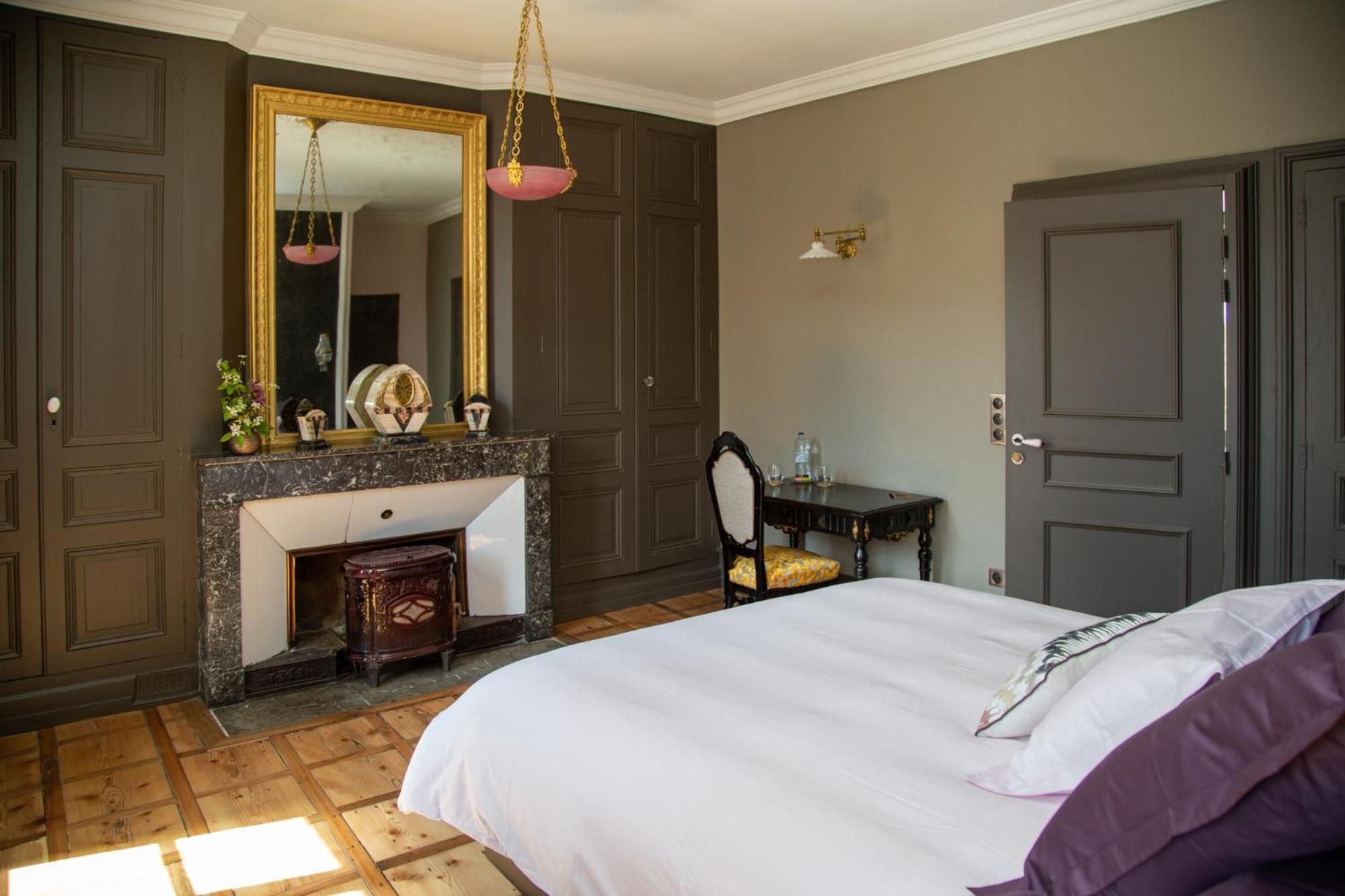 Deluxe King Room photo 2