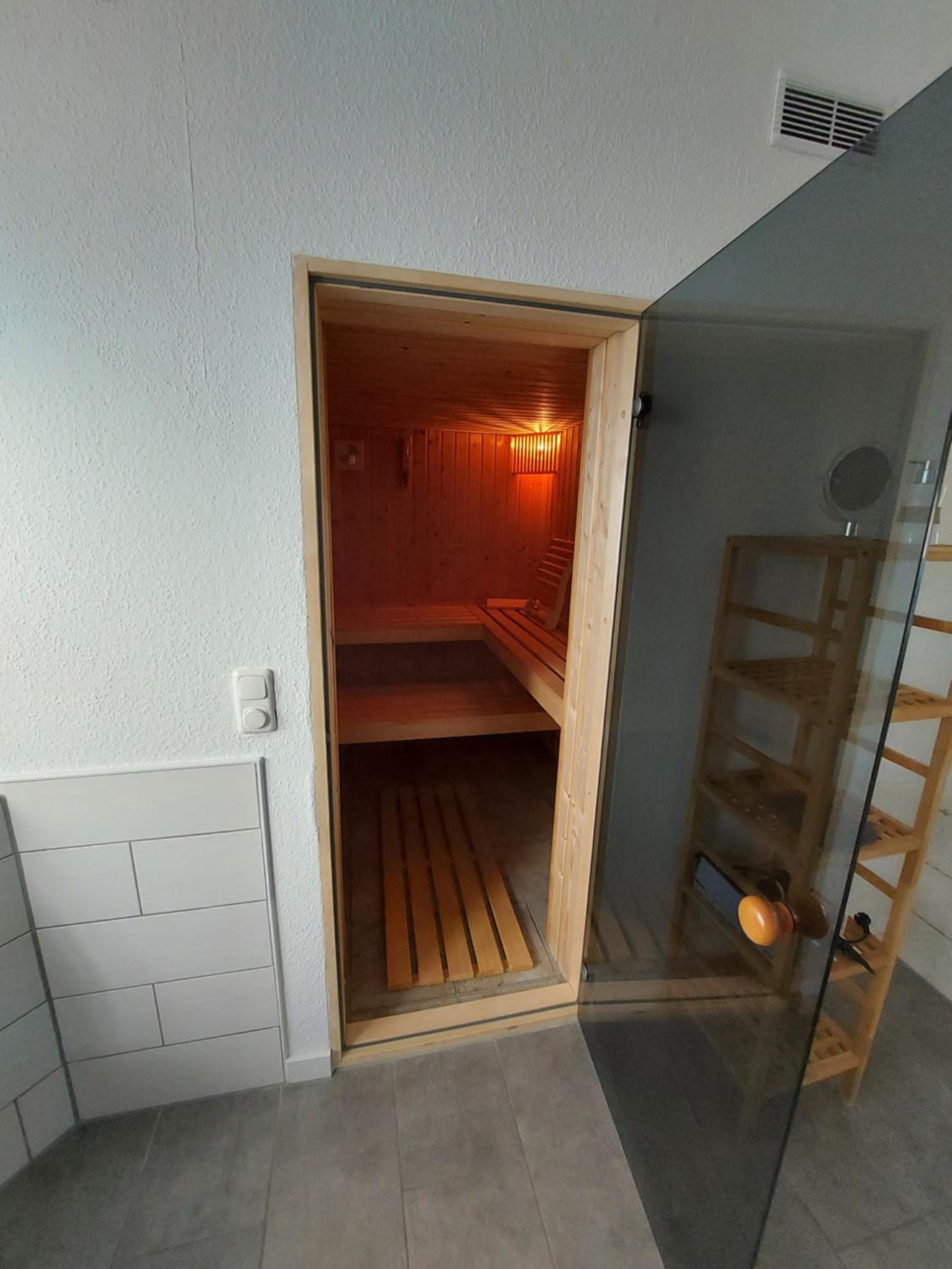 Apartment photo 2