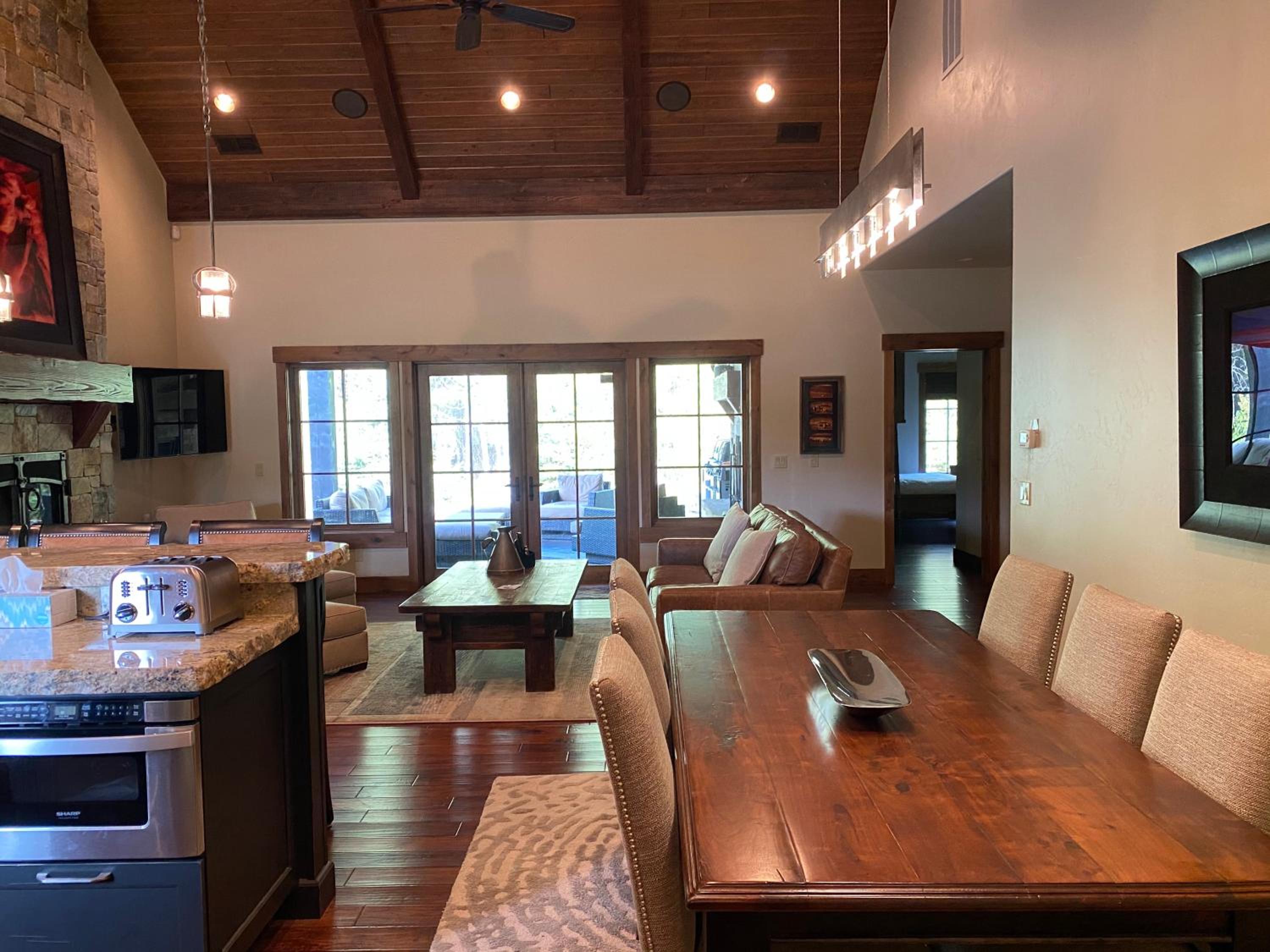 Three-Bedroom House photo 2