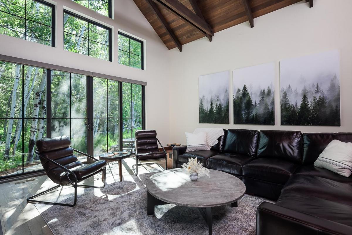 Four-Bedroom House photo 1