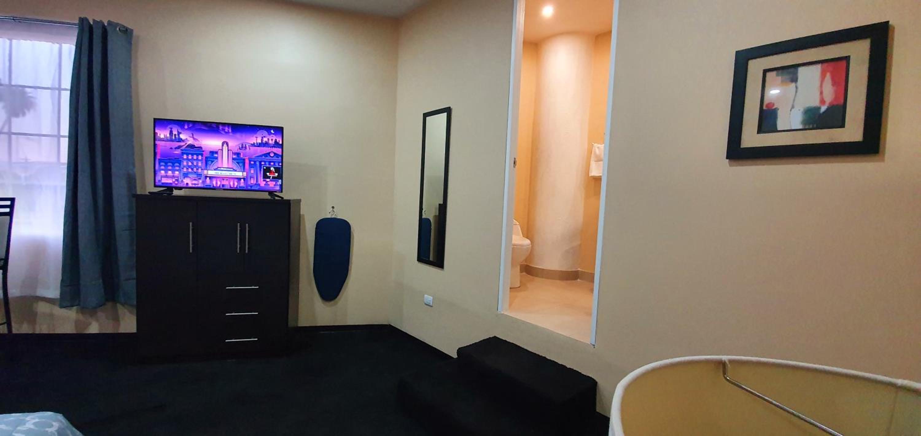 Suite with City View - Photo 1