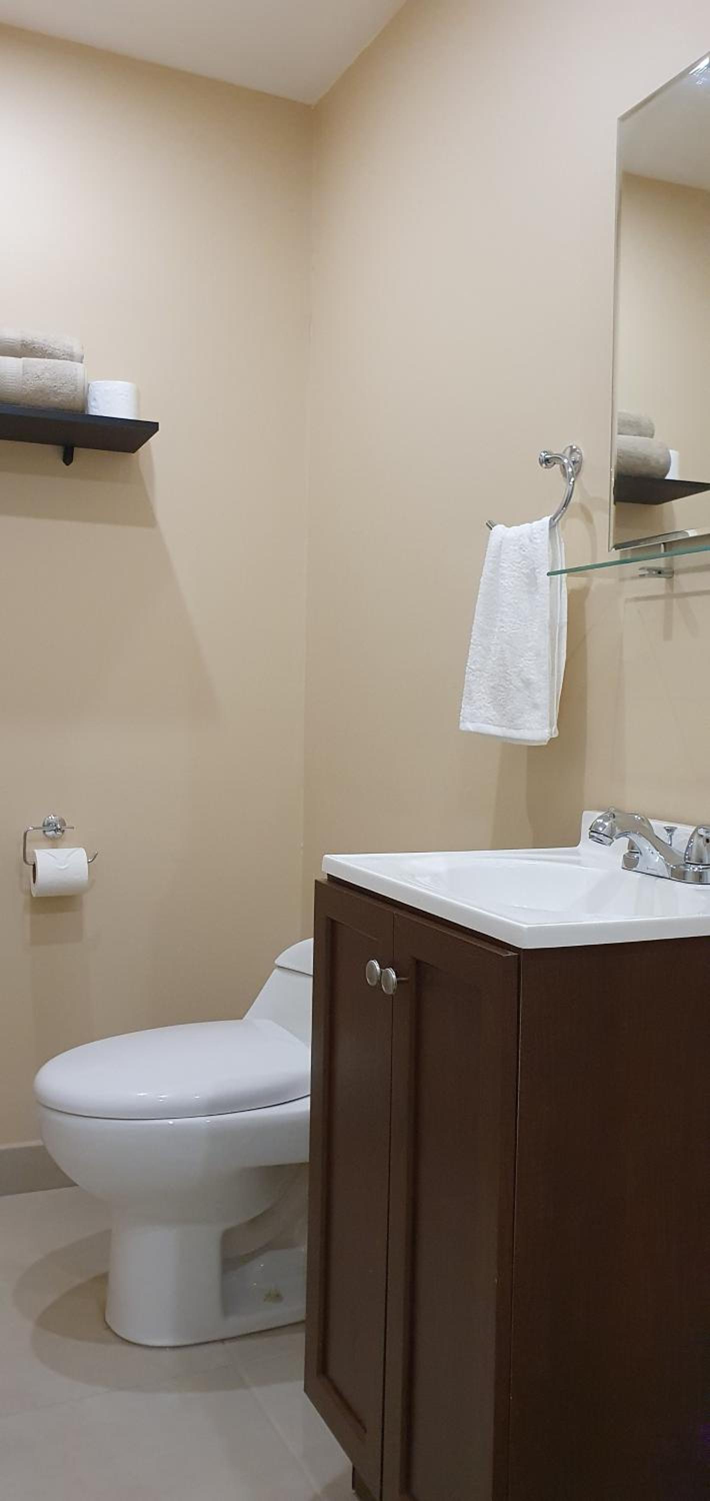 Queen Suite - Photo 3