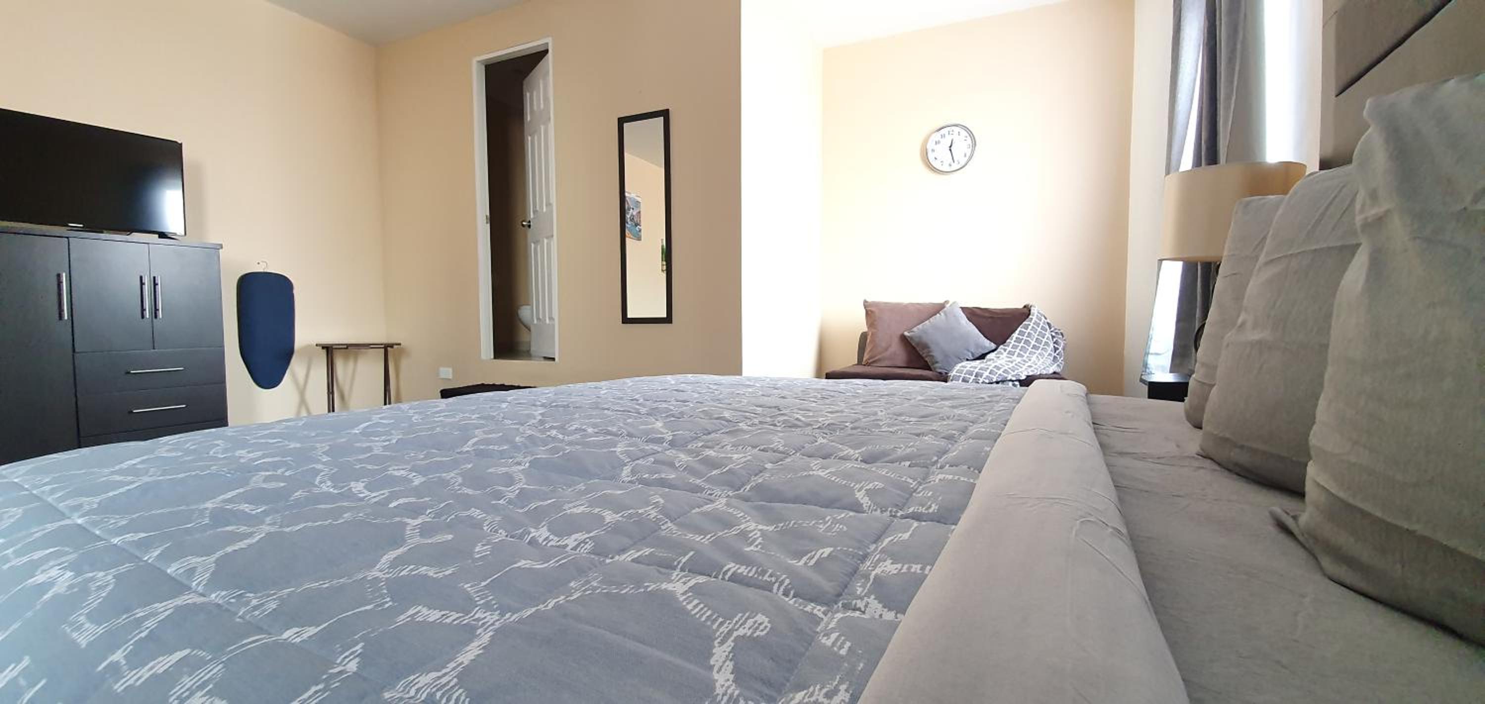 Standard Suite - Photo 6