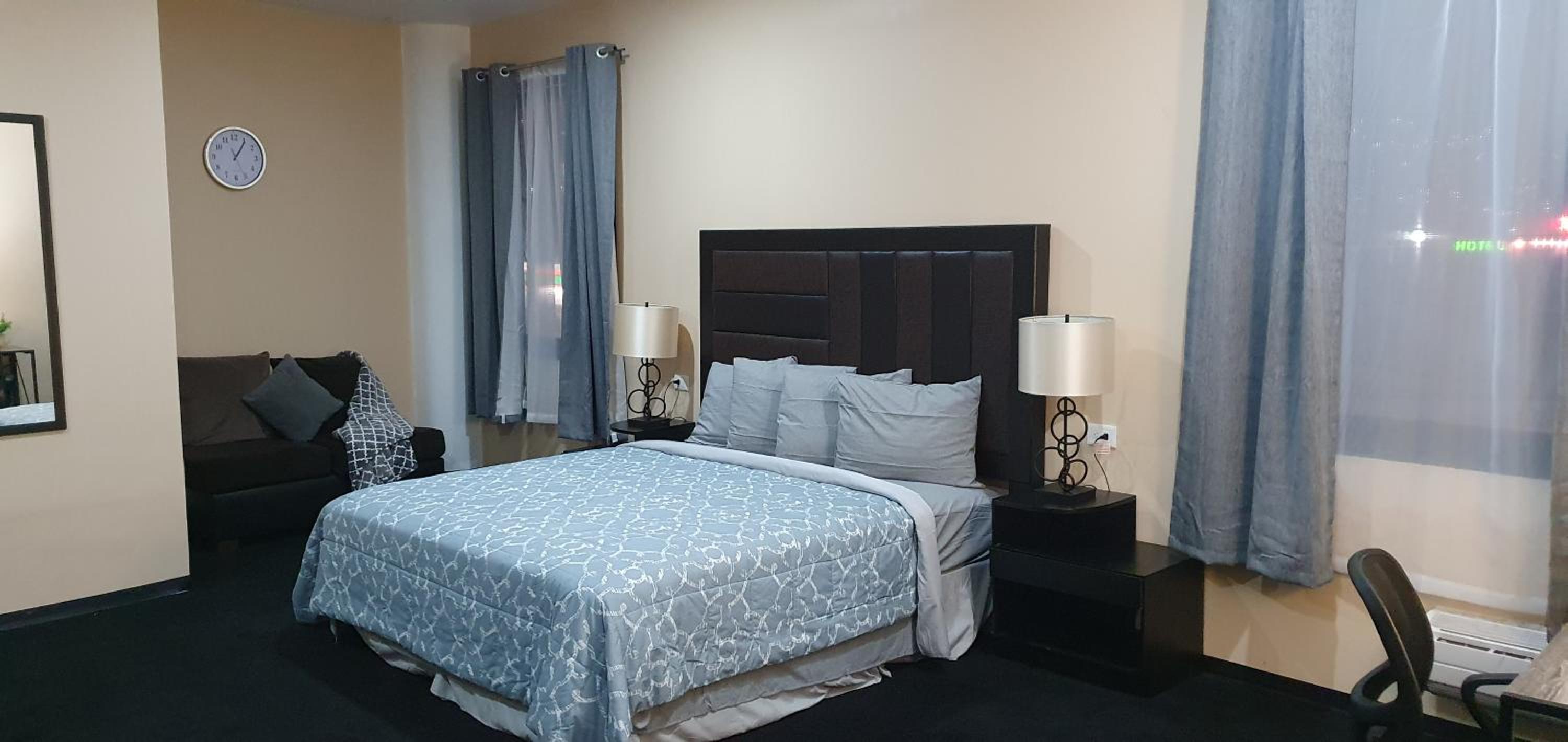 Standard Suite - Photo 7