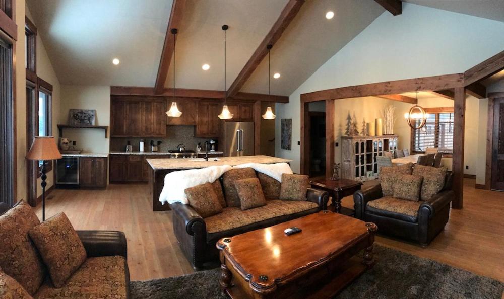 Four-Bedroom House photo 1