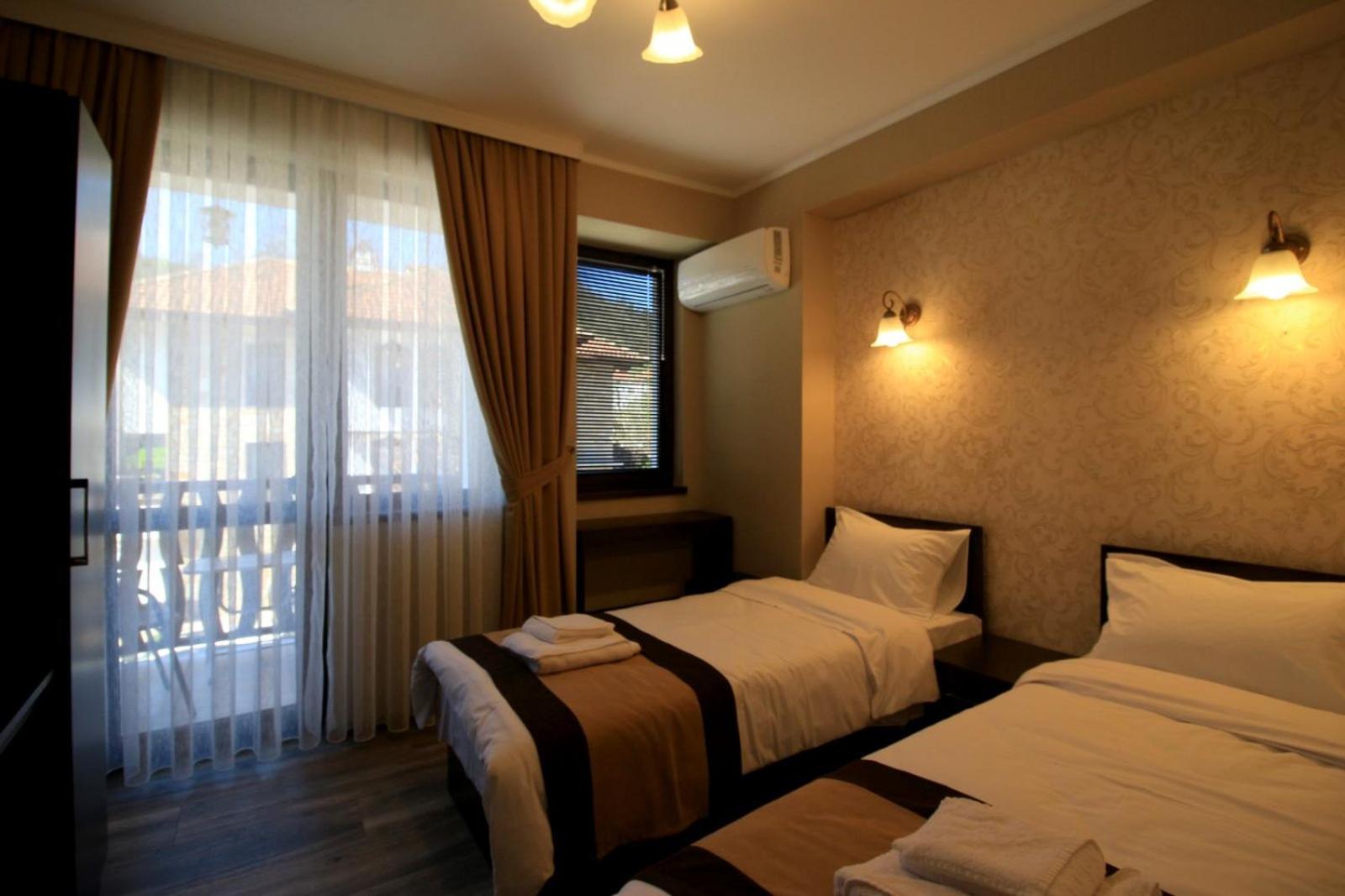 Twin Room with Balcony photo 2