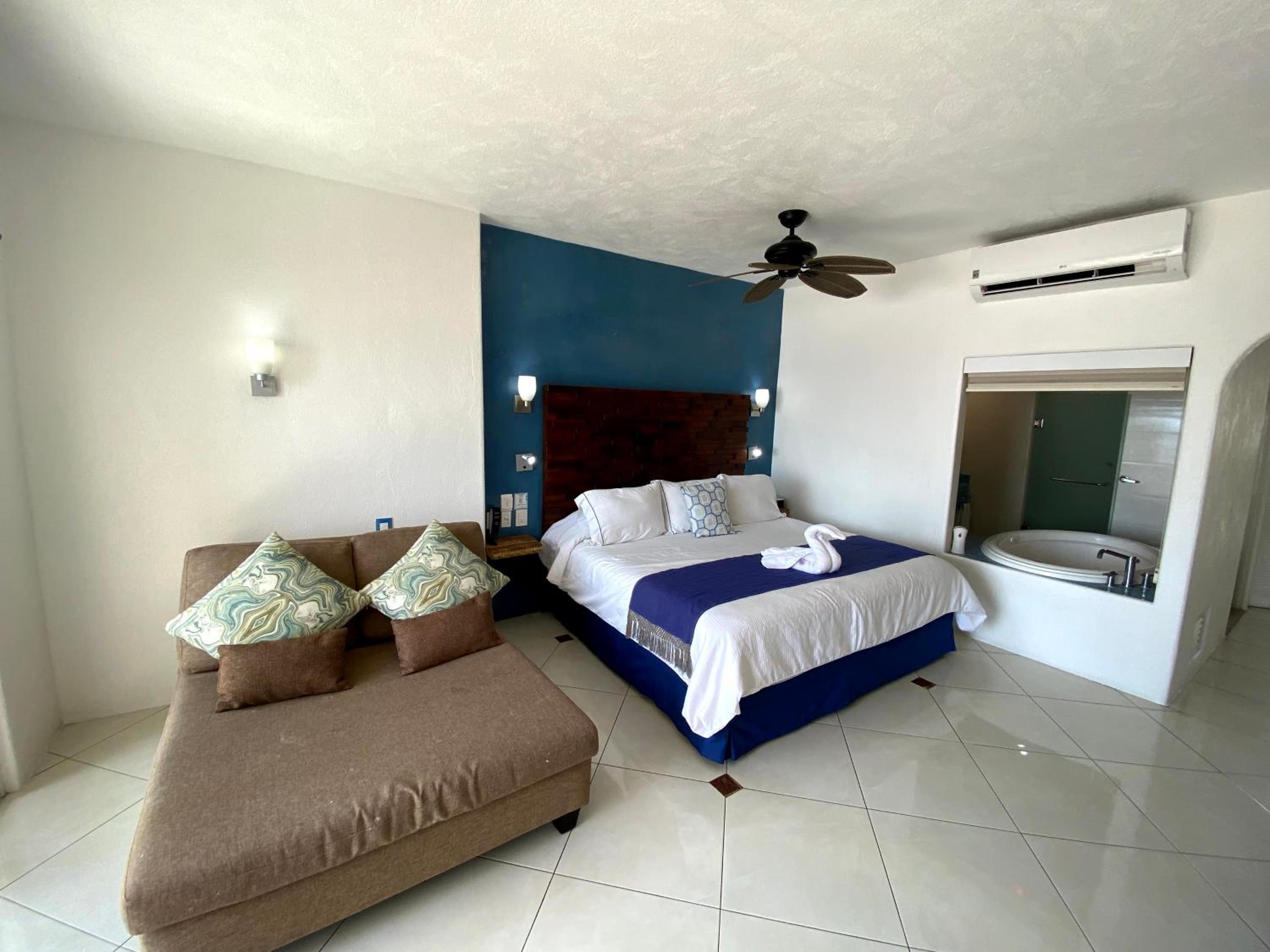 Deluxe Suite photo 3