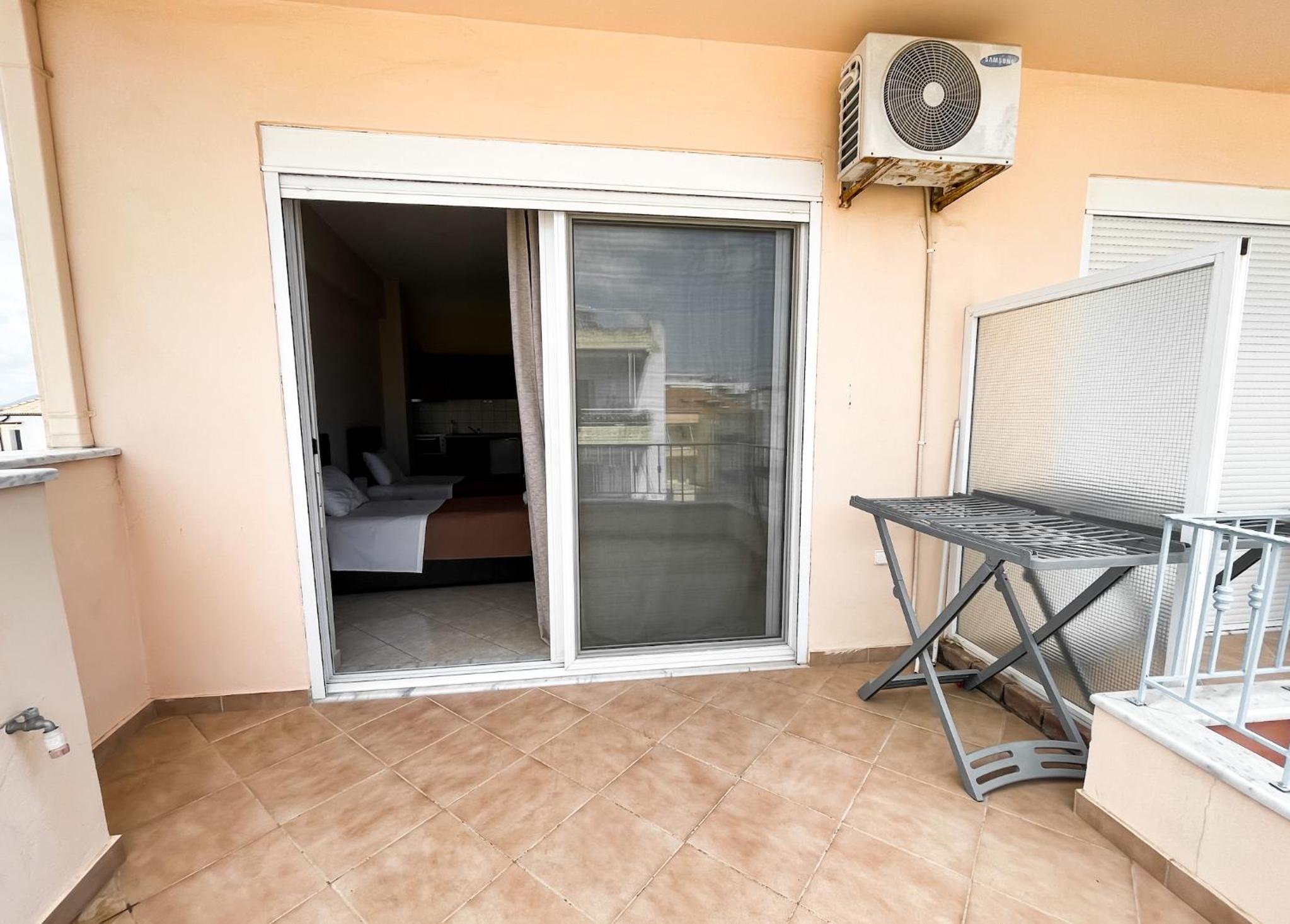 Studio with Sea View