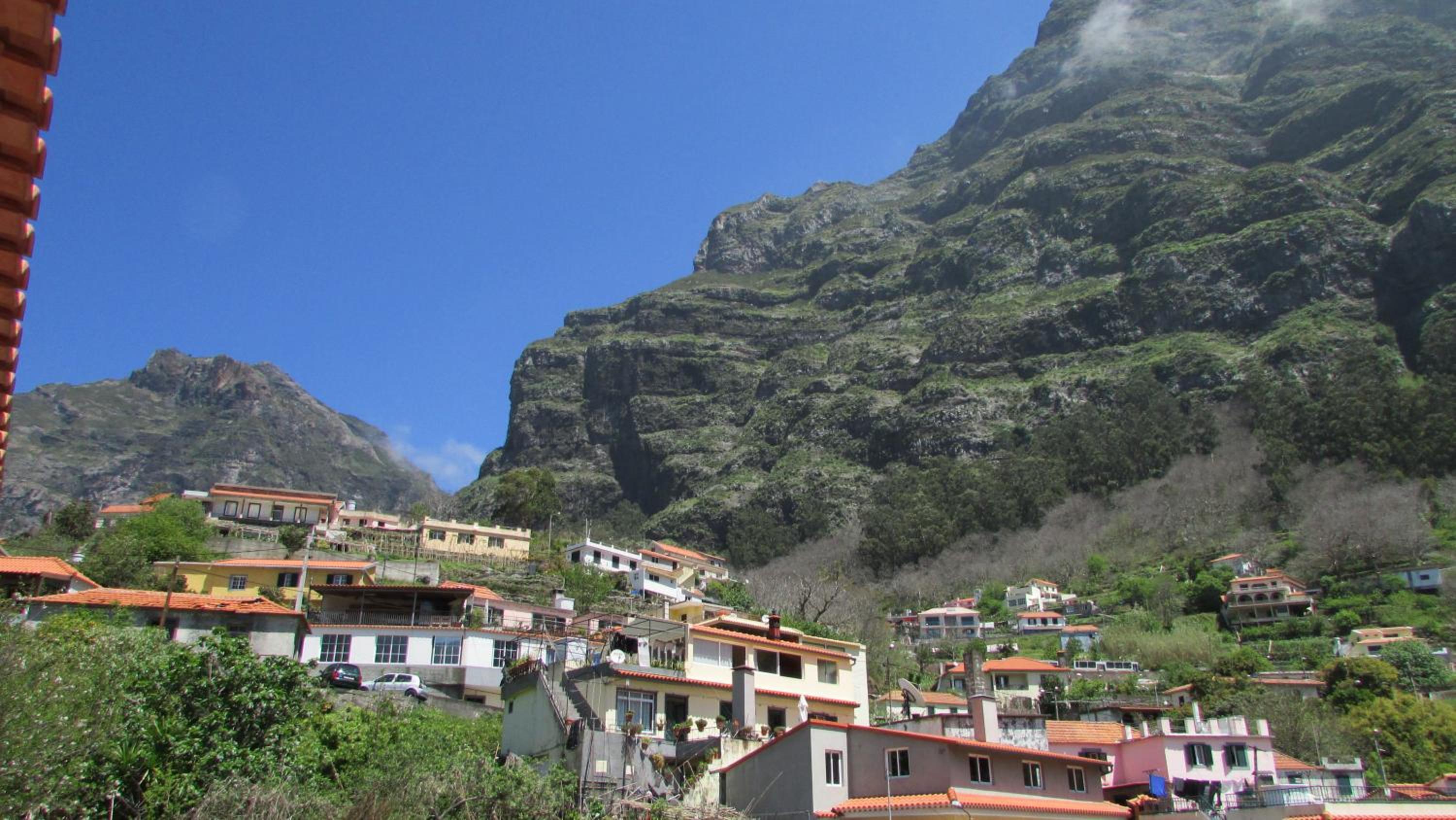 Apartment with Mountain View - Photo 59