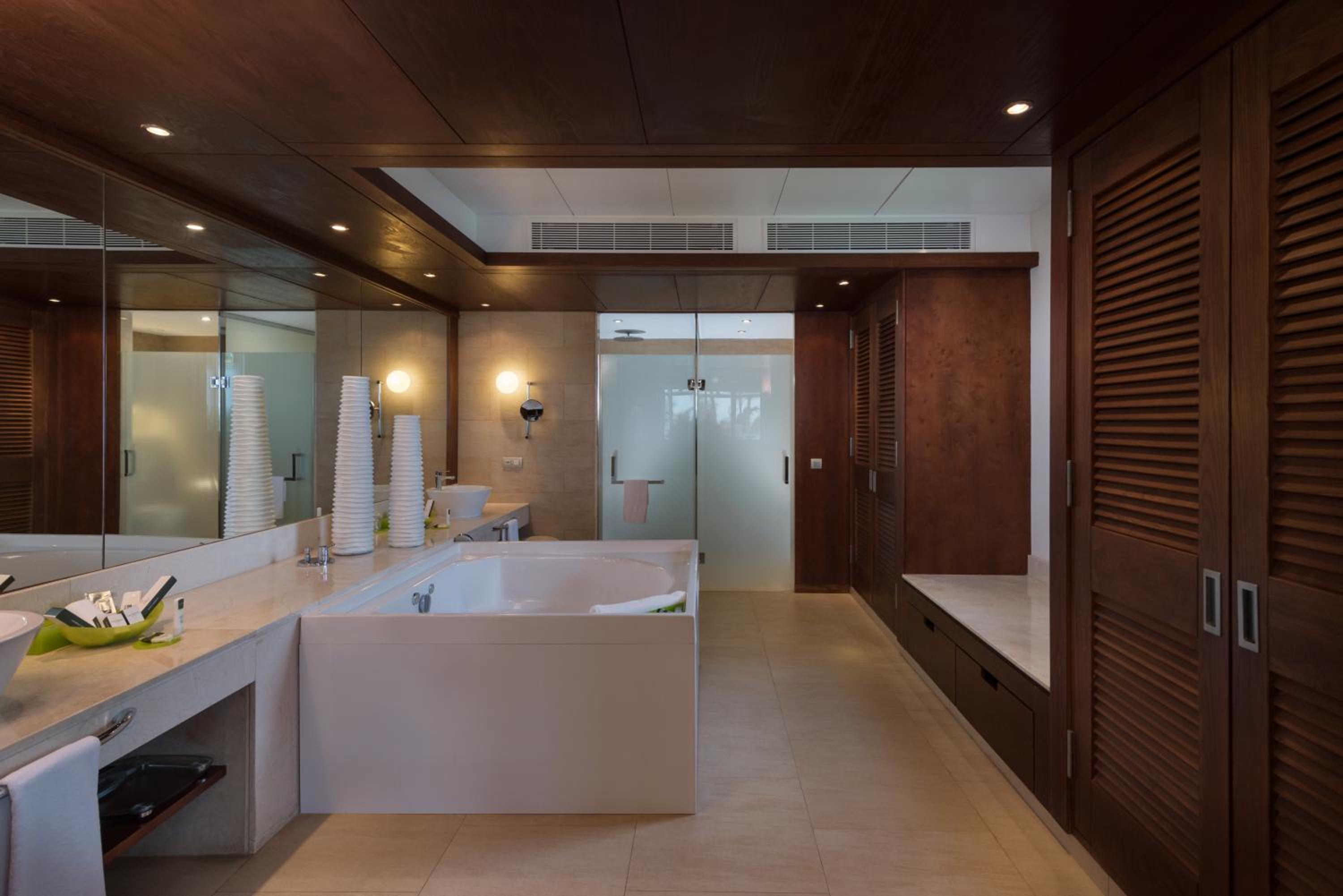 Panoramic Suite Ocean Front Premium Level photo 2