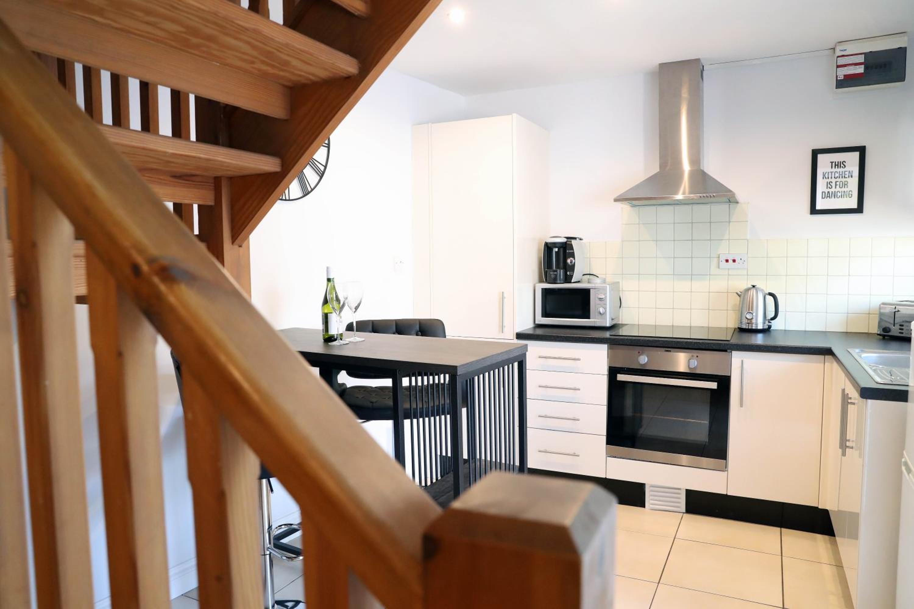 One-Bedroom Cottage Without Hot Tub photo 2