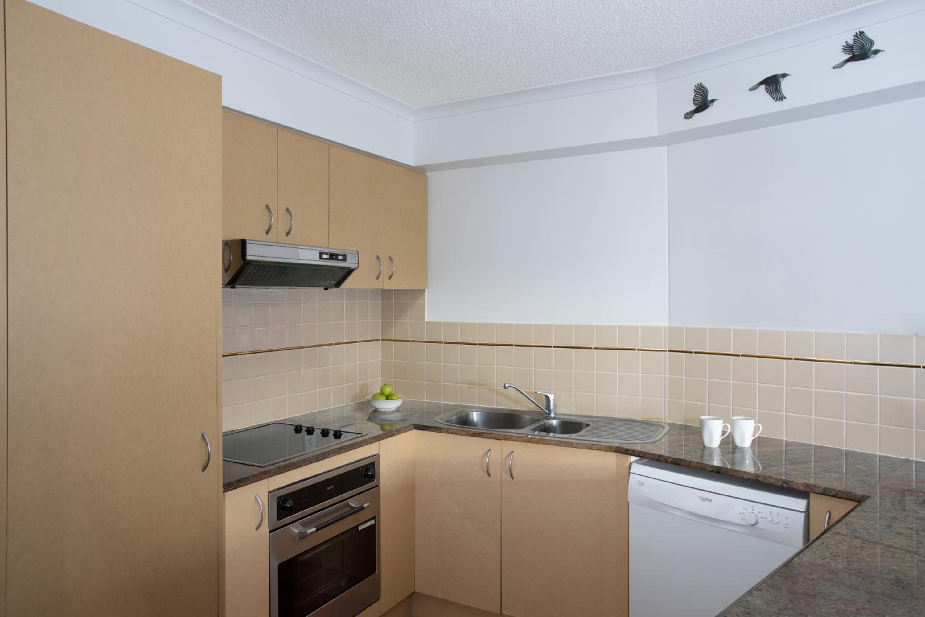 Two-Bedroom Apartment With Garden View - Photo 3