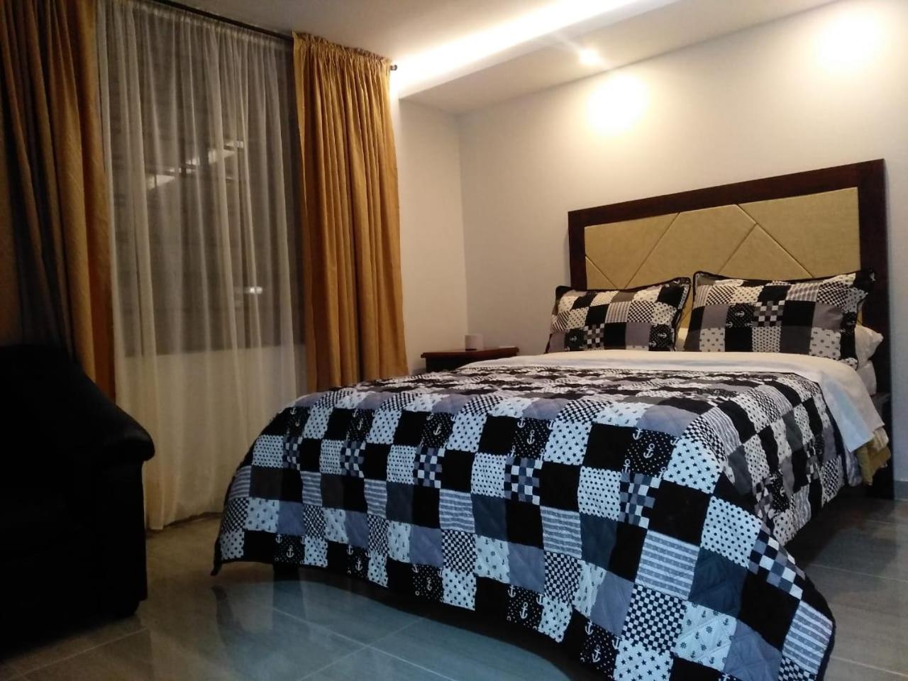 Double Room with Private Bathroom photo 1
