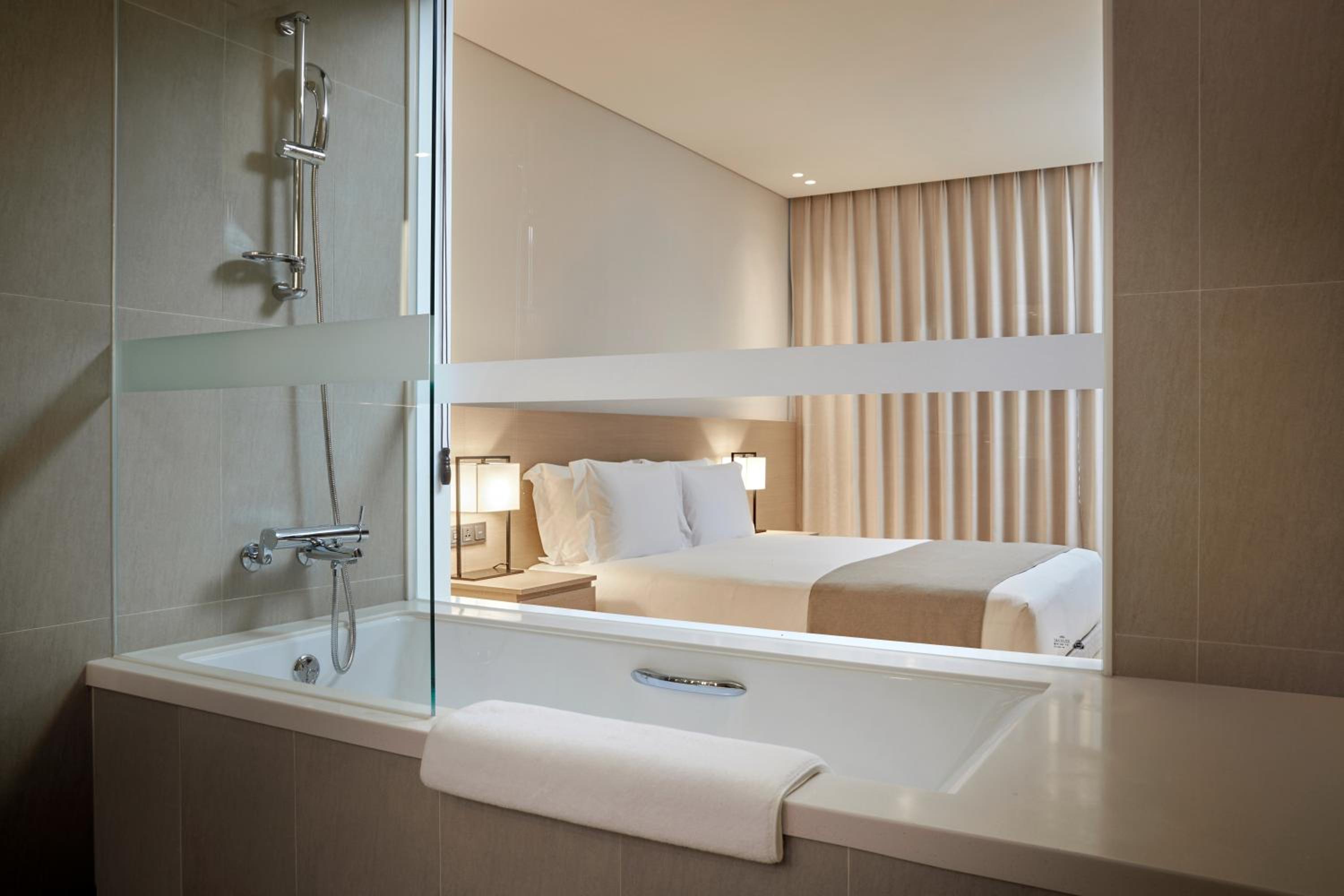Deluxe Double Room - Photo 2