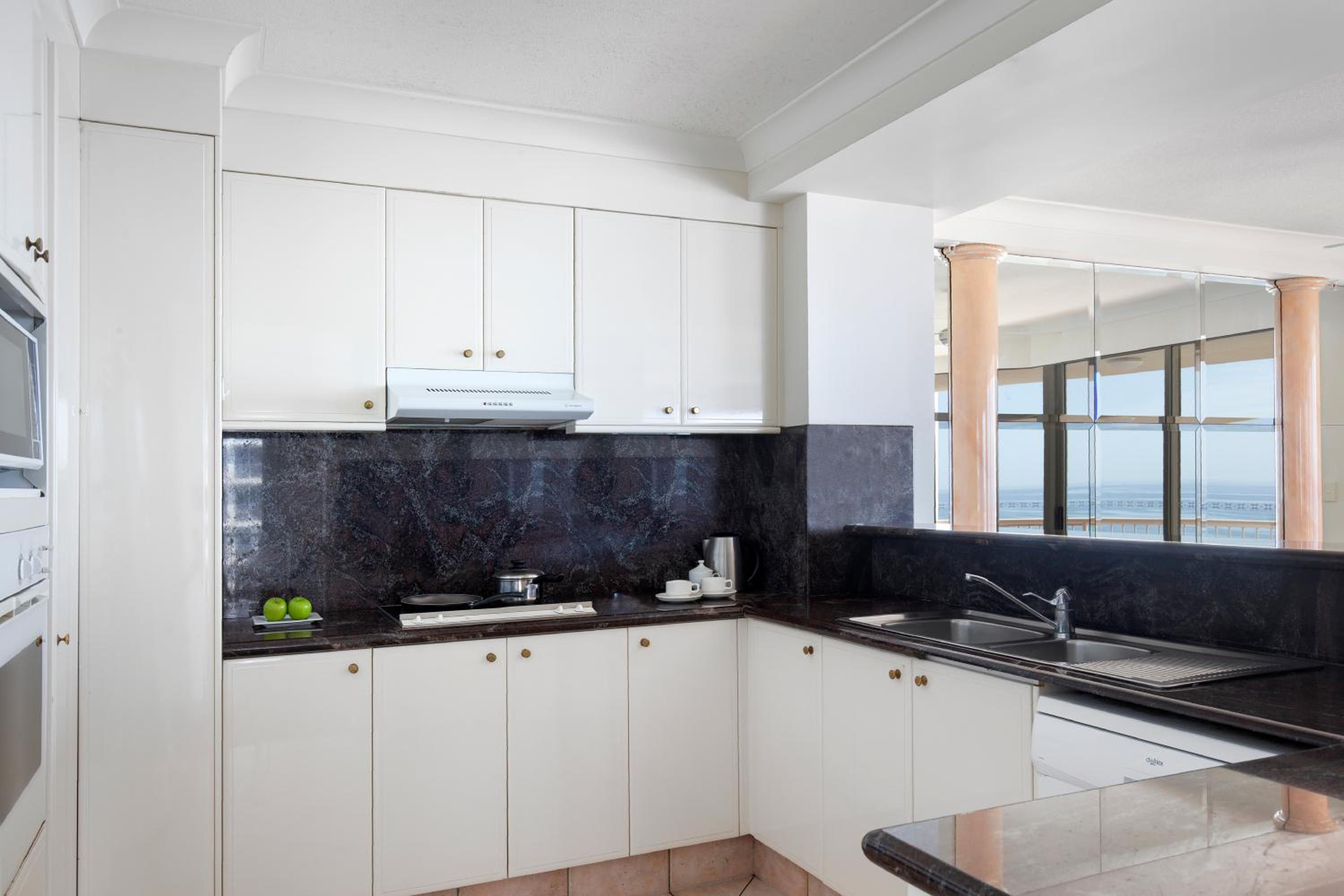 2 Bedroom Ocean - Photo 8