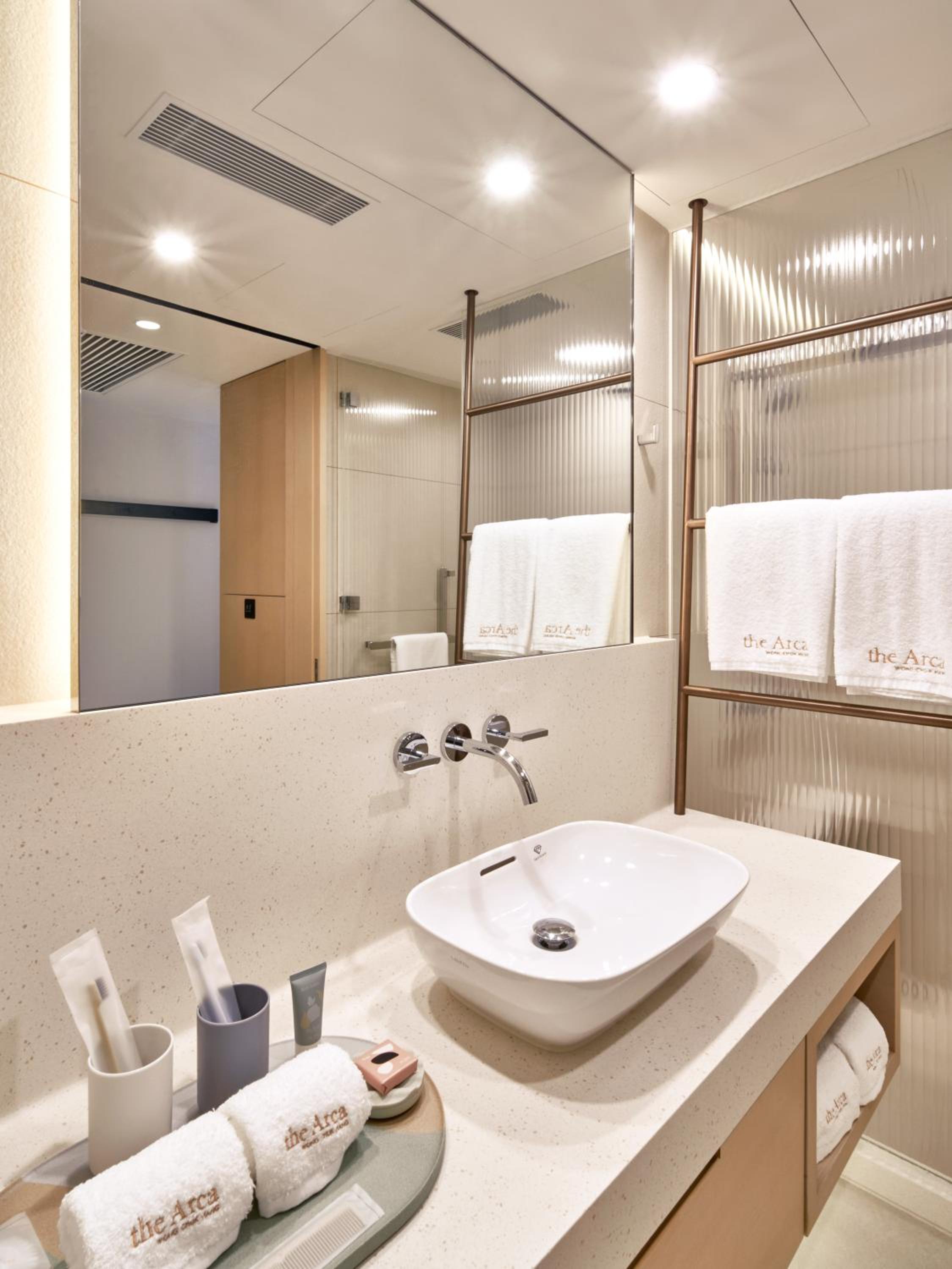 City Signature Twin Room — the supplier's photographs — photo 3