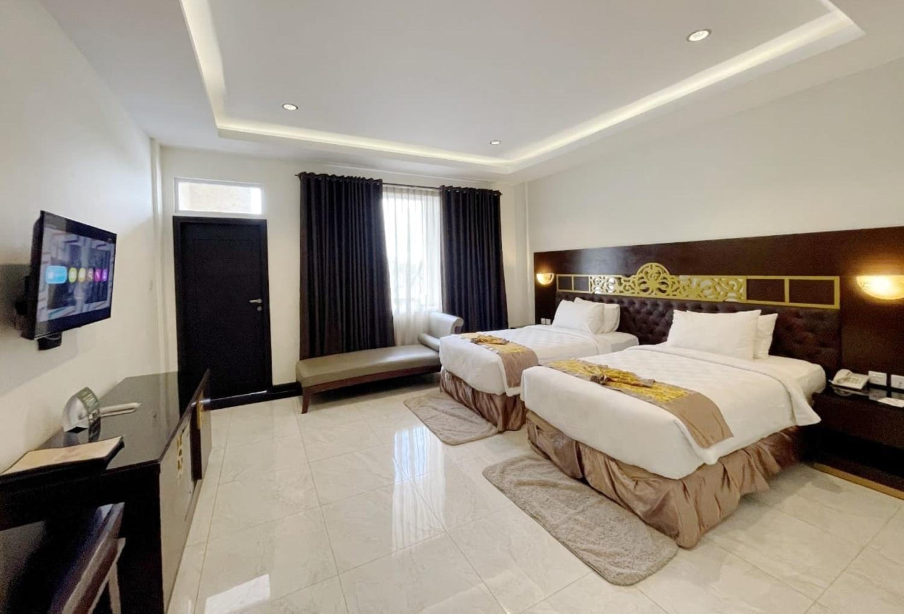 Deluxe Double Room with Two Double Beds photo 1