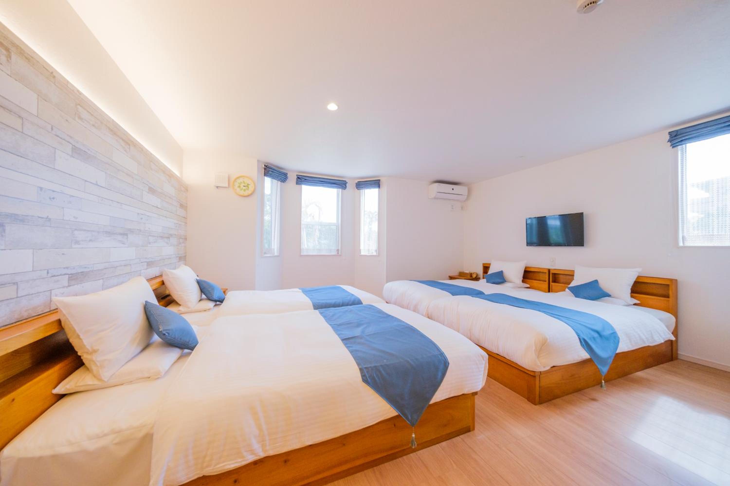 Comfort Quadruple Room - Photo 1