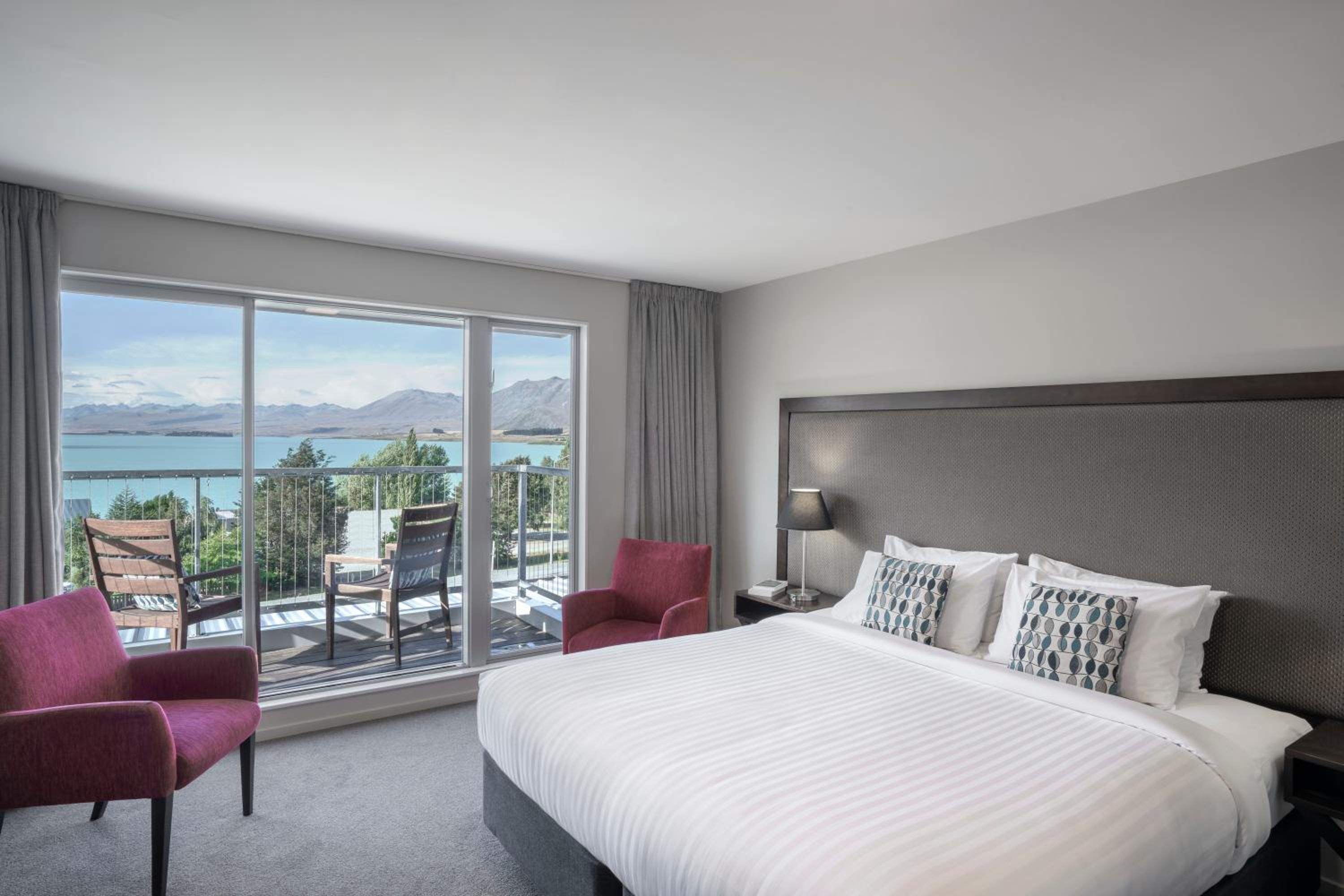 Deluxe Double Or Twin Room With Lake View
