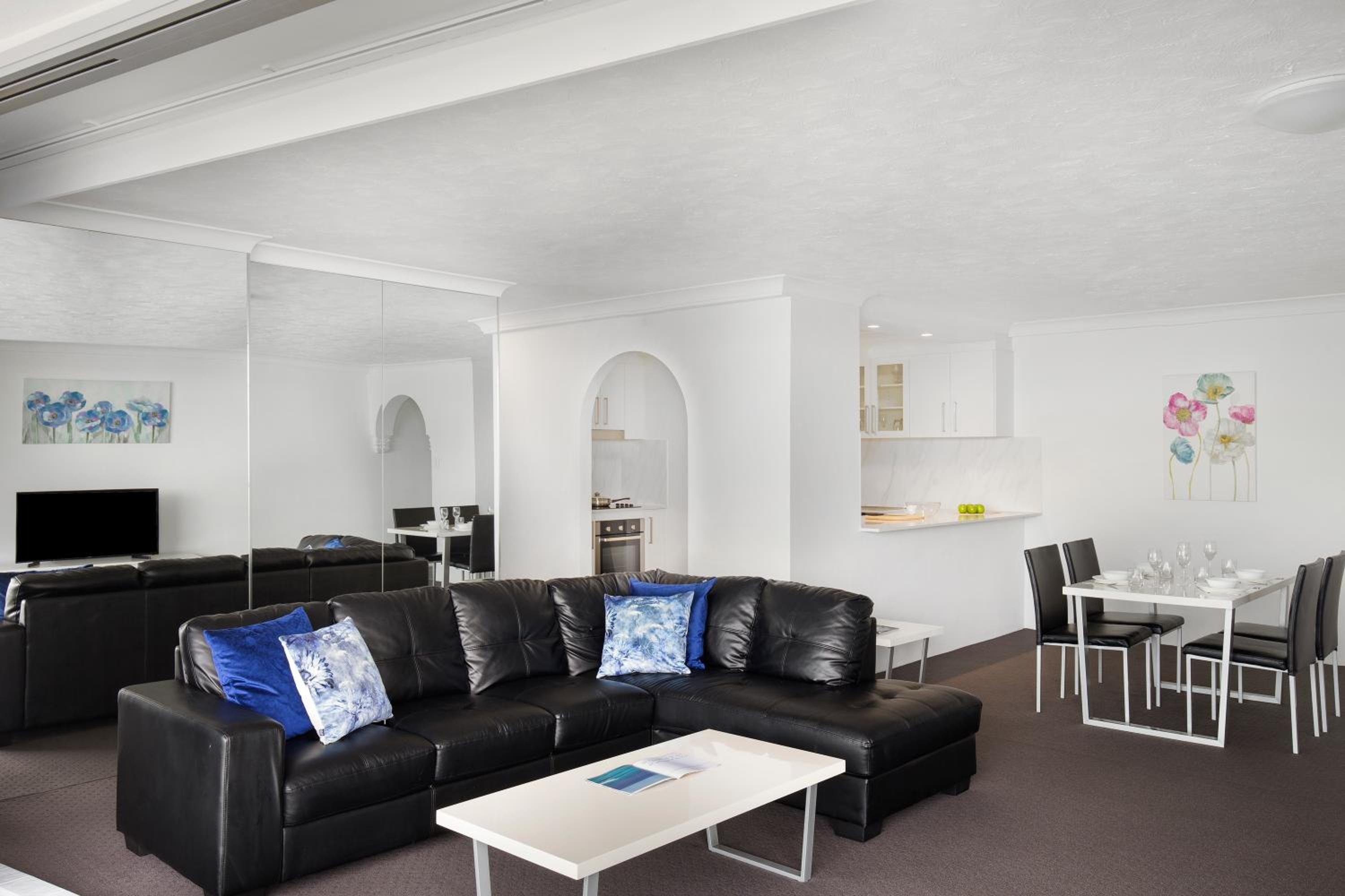 Deluxe Two-Bedroom Apartment