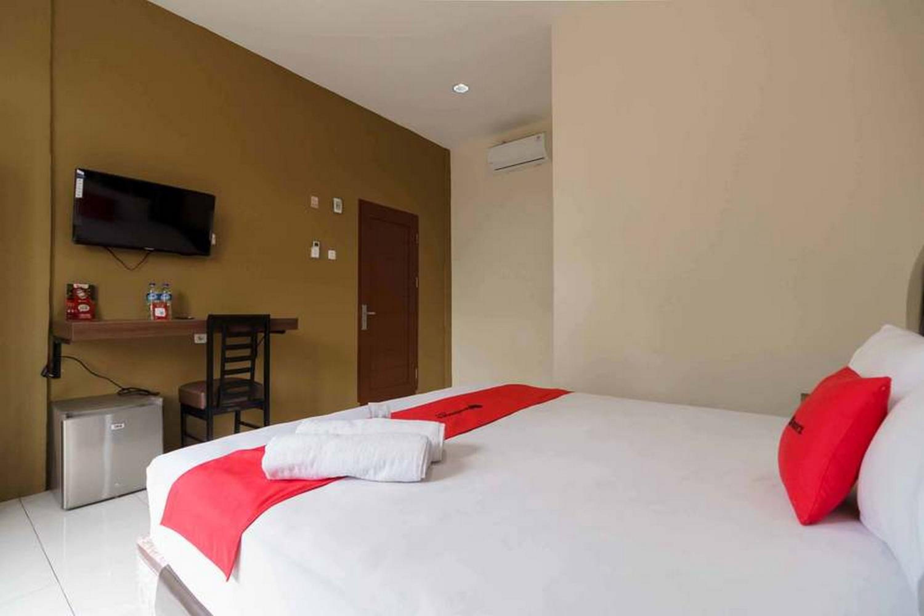 Standard Double Room - Photo 10