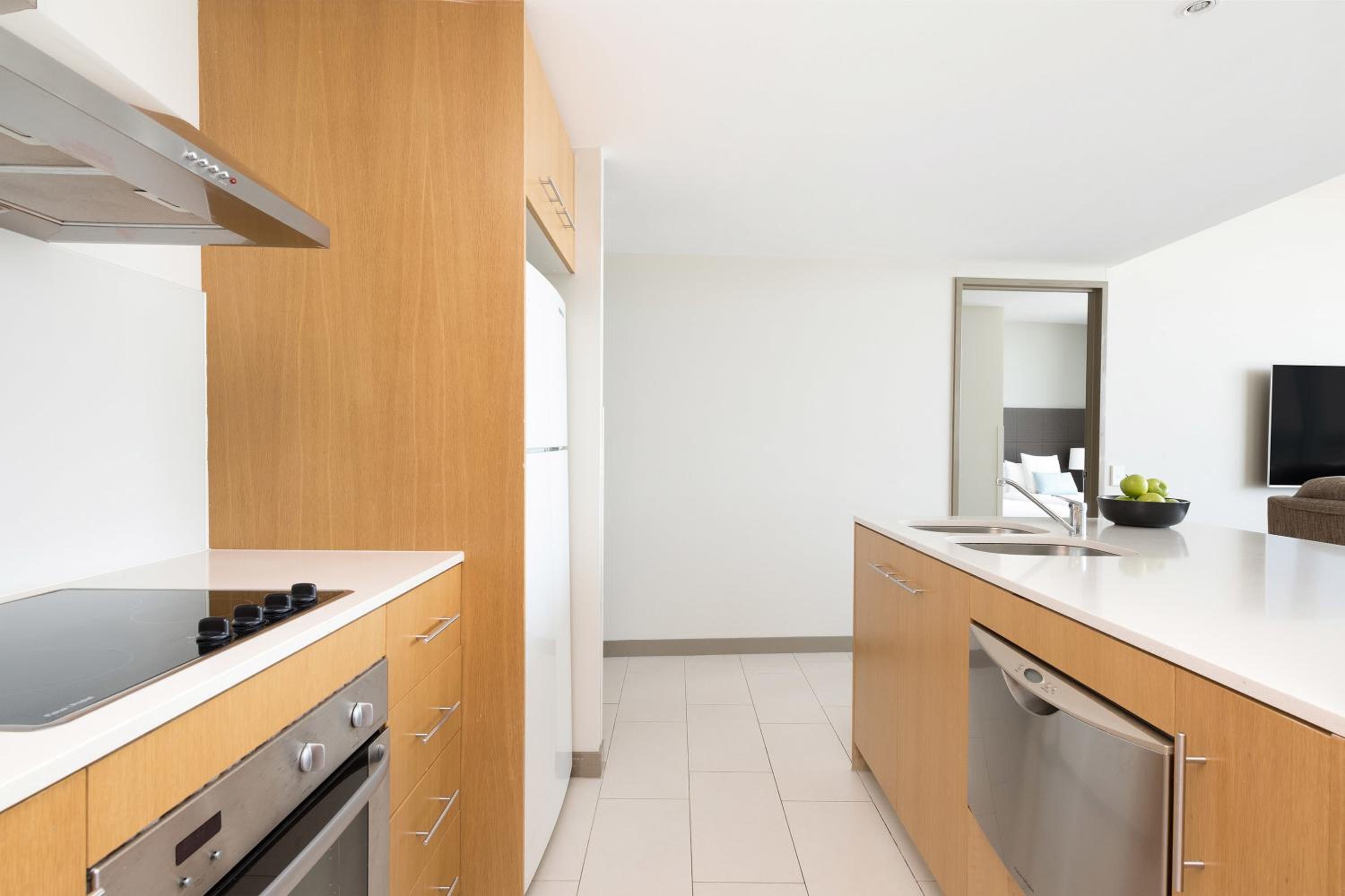 Two-Bedroom Penthouse Apartment - Photo 2