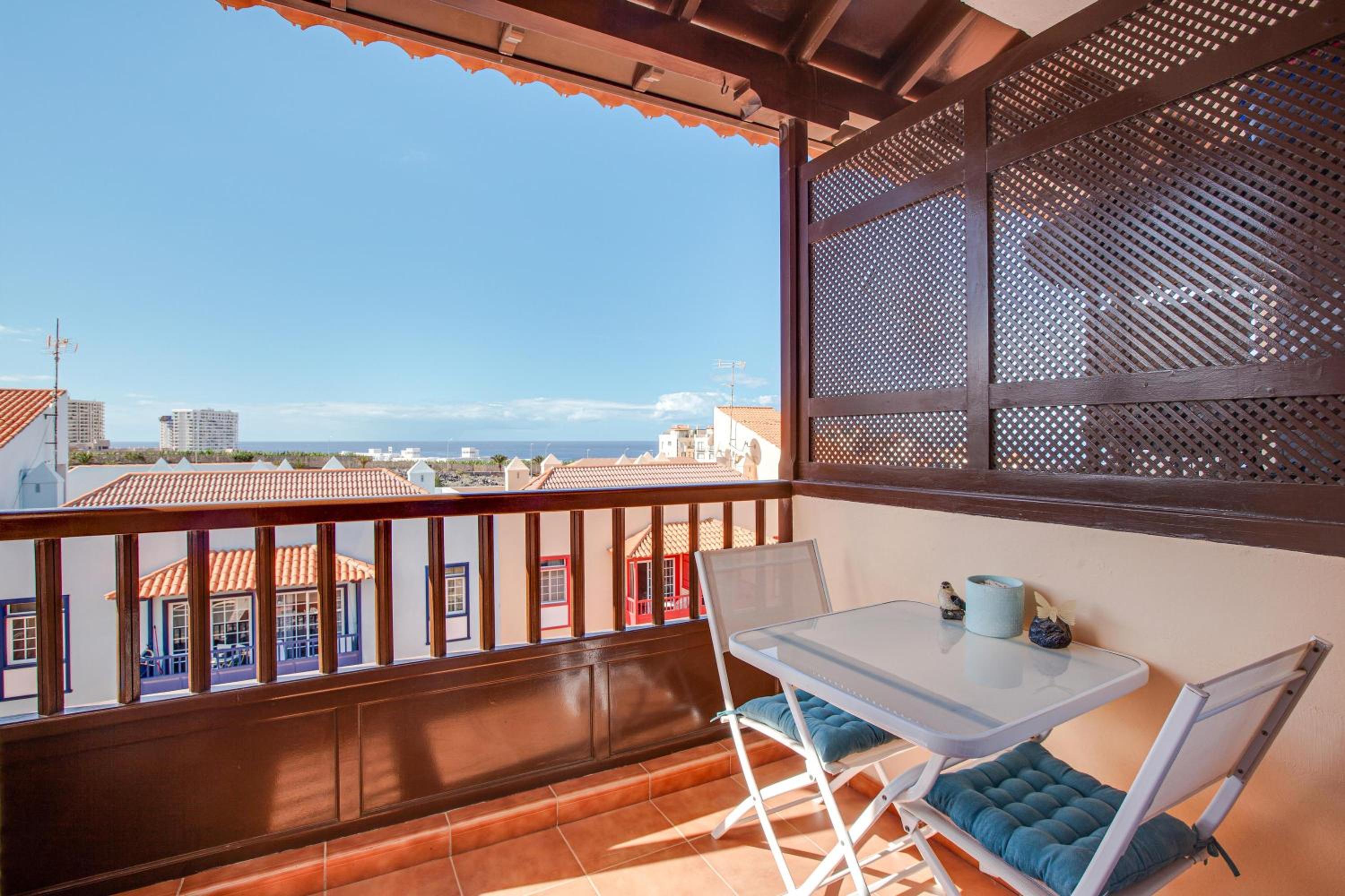 Two-Bedroom Deluxe Apartment with Ocean View photo 2