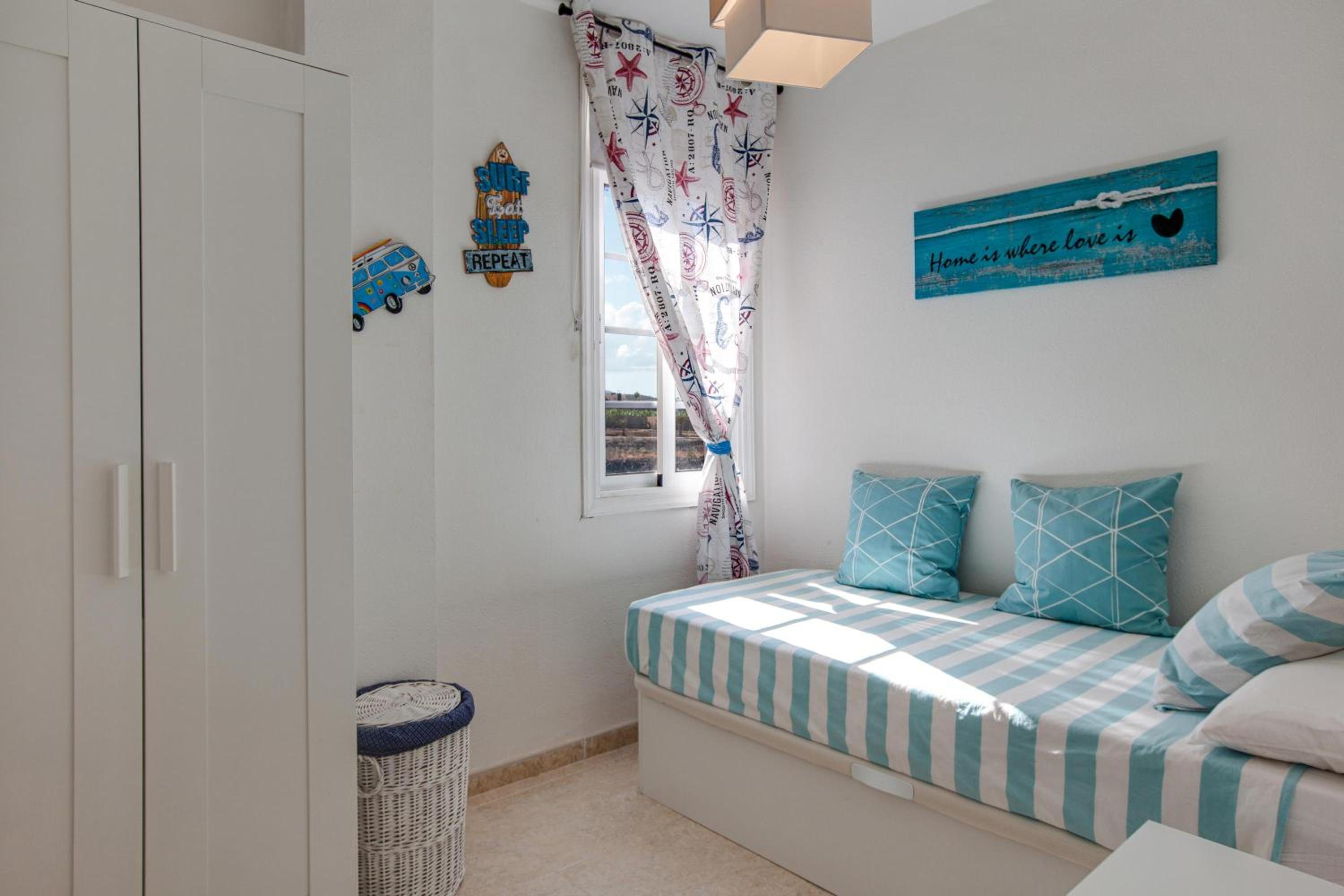 Two-Bedroom Deluxe Apartment with Ocean View photo 3