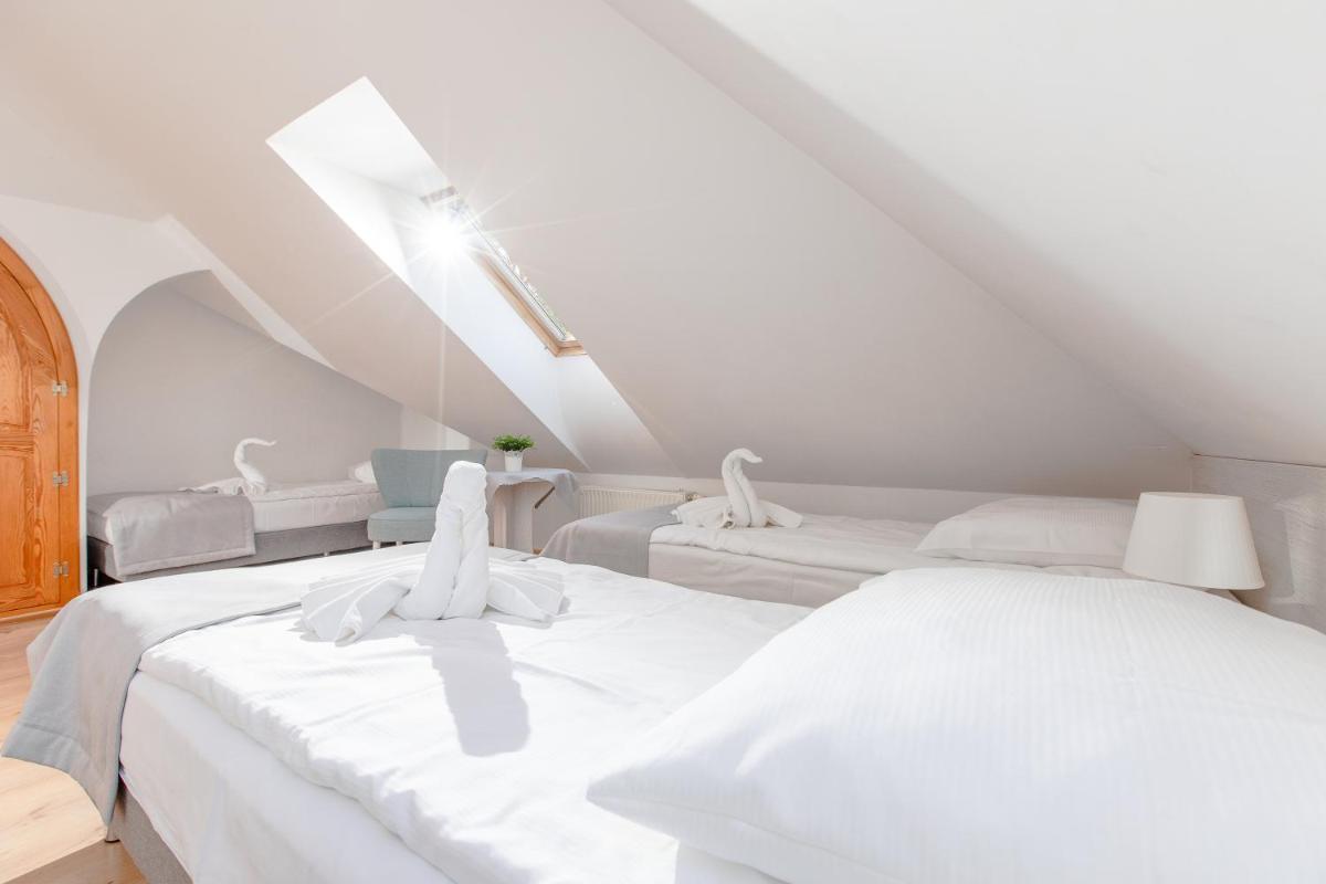 Triple Room with Private Bathroom photo 1