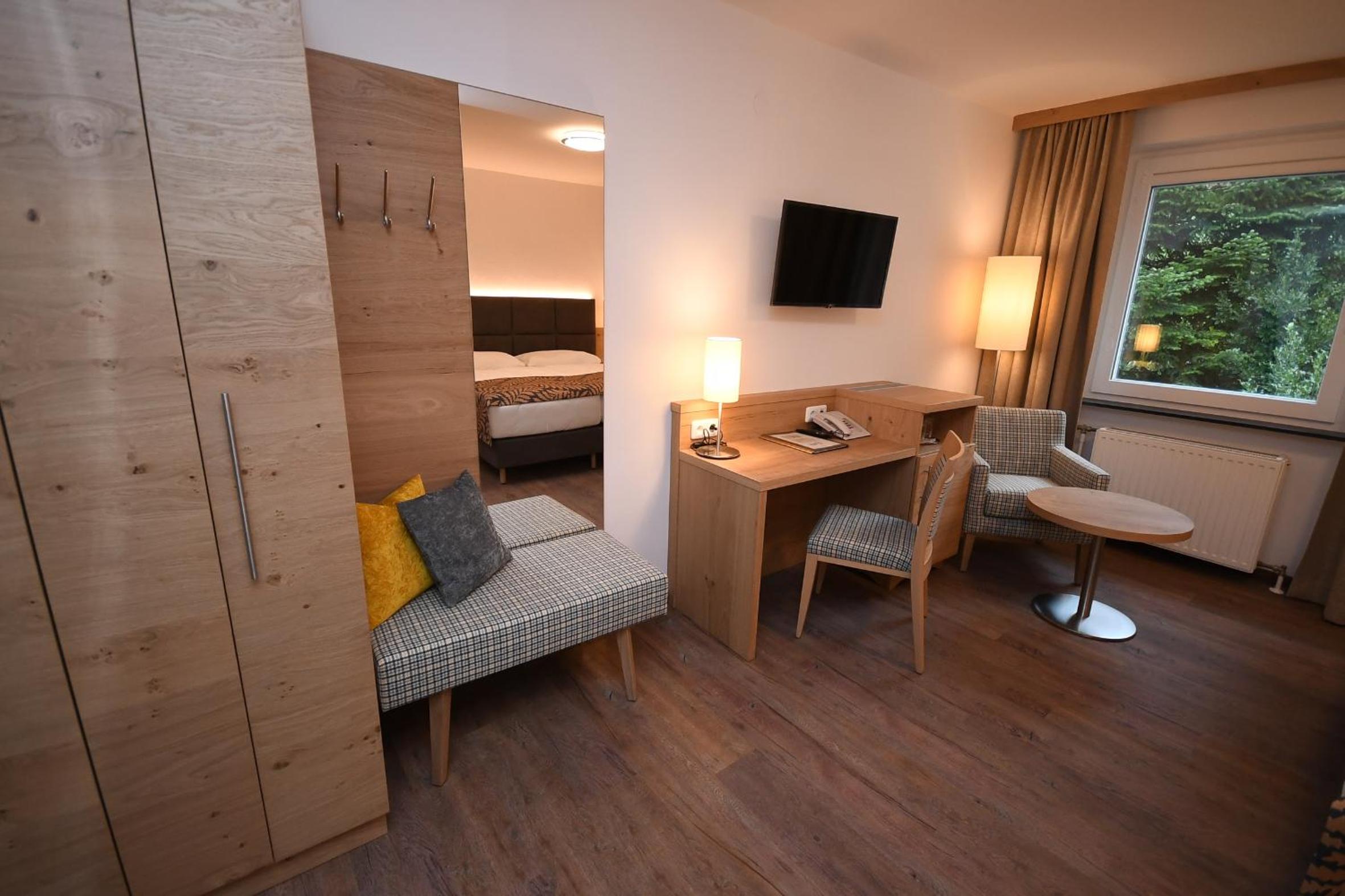Economy Double or Twin Room - Photo 11