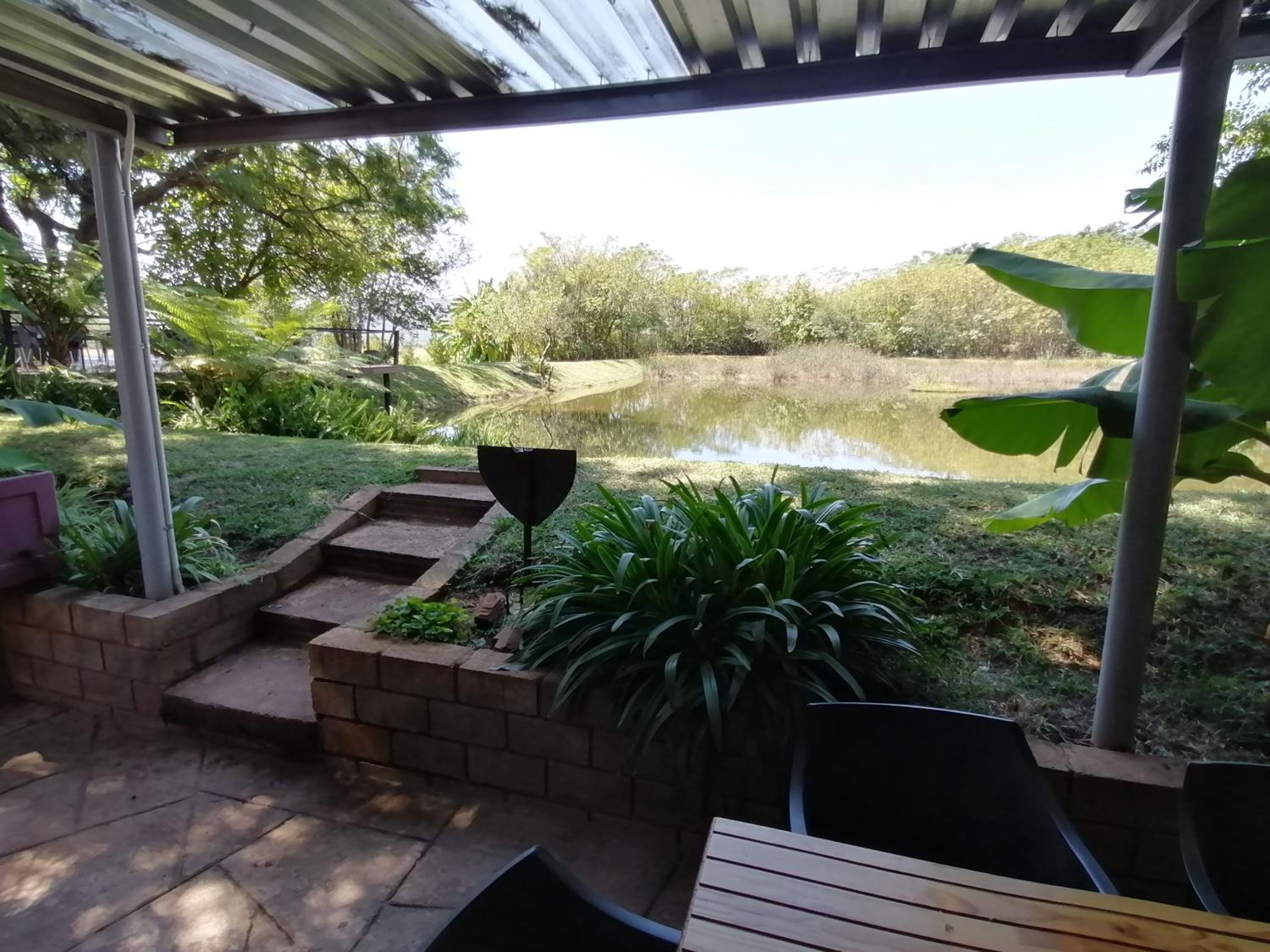 Family Room - Photo 13