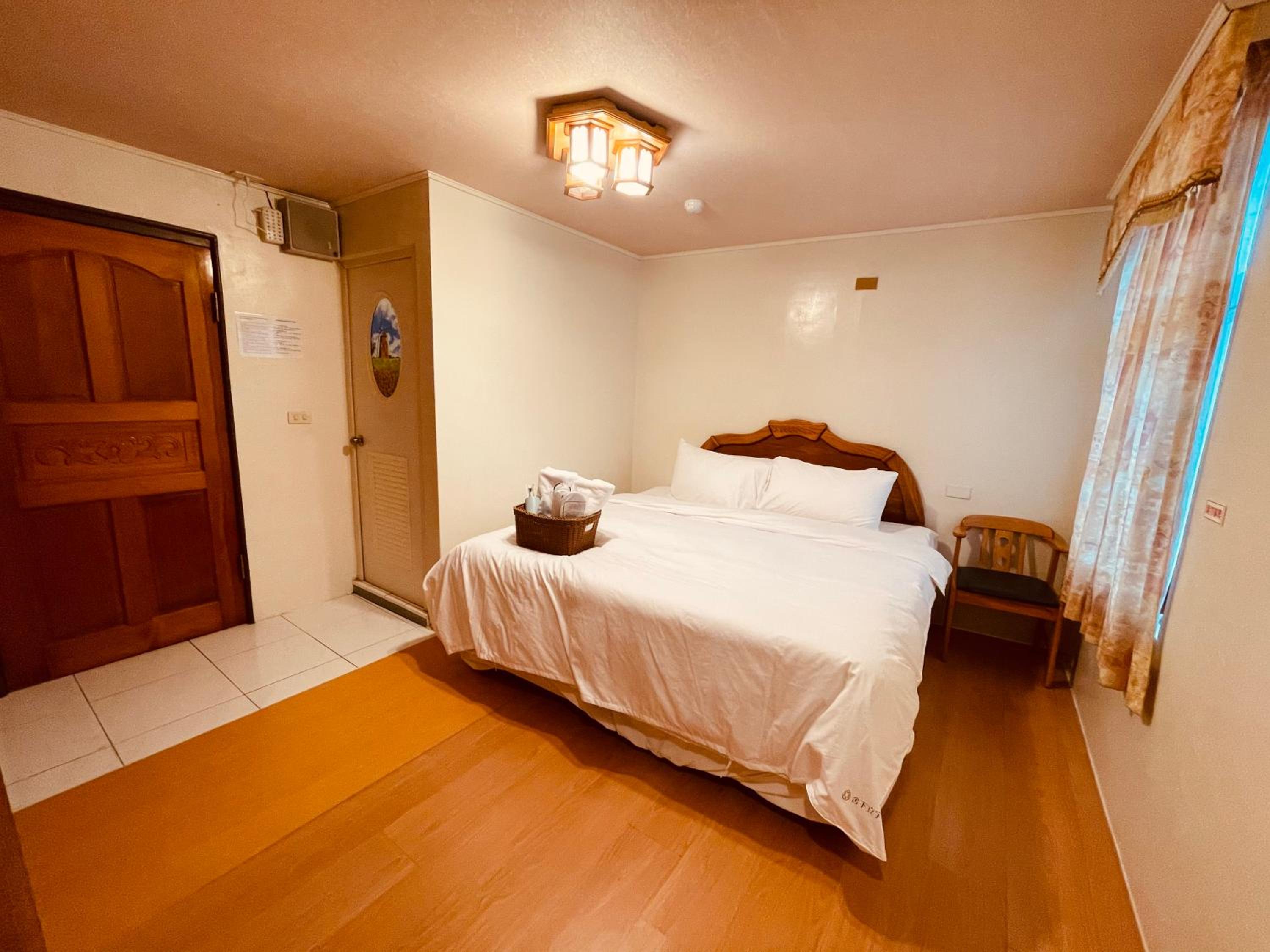 Standard Queen Room photo 1
