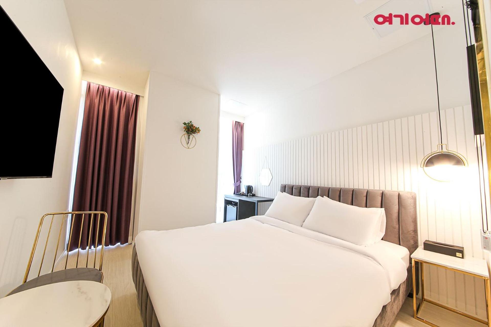 Deluxe Double Room - Photo 7