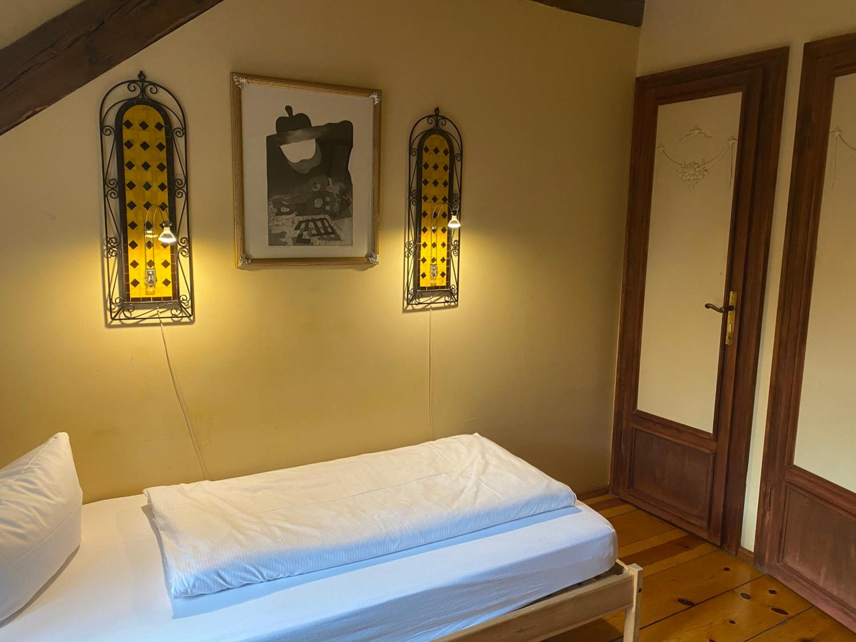 Single Room photo 3