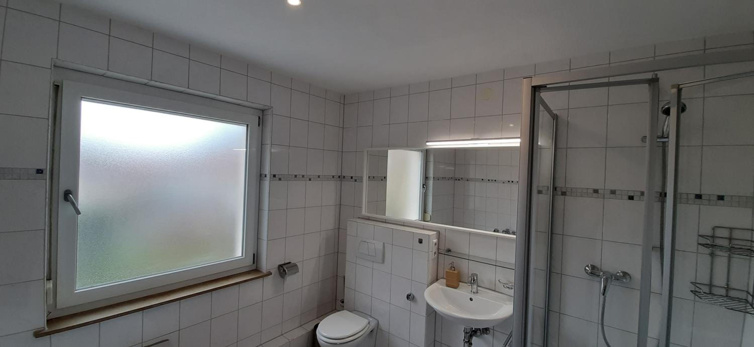 Two-Bedroom Deluxe Apartment - Photo 7