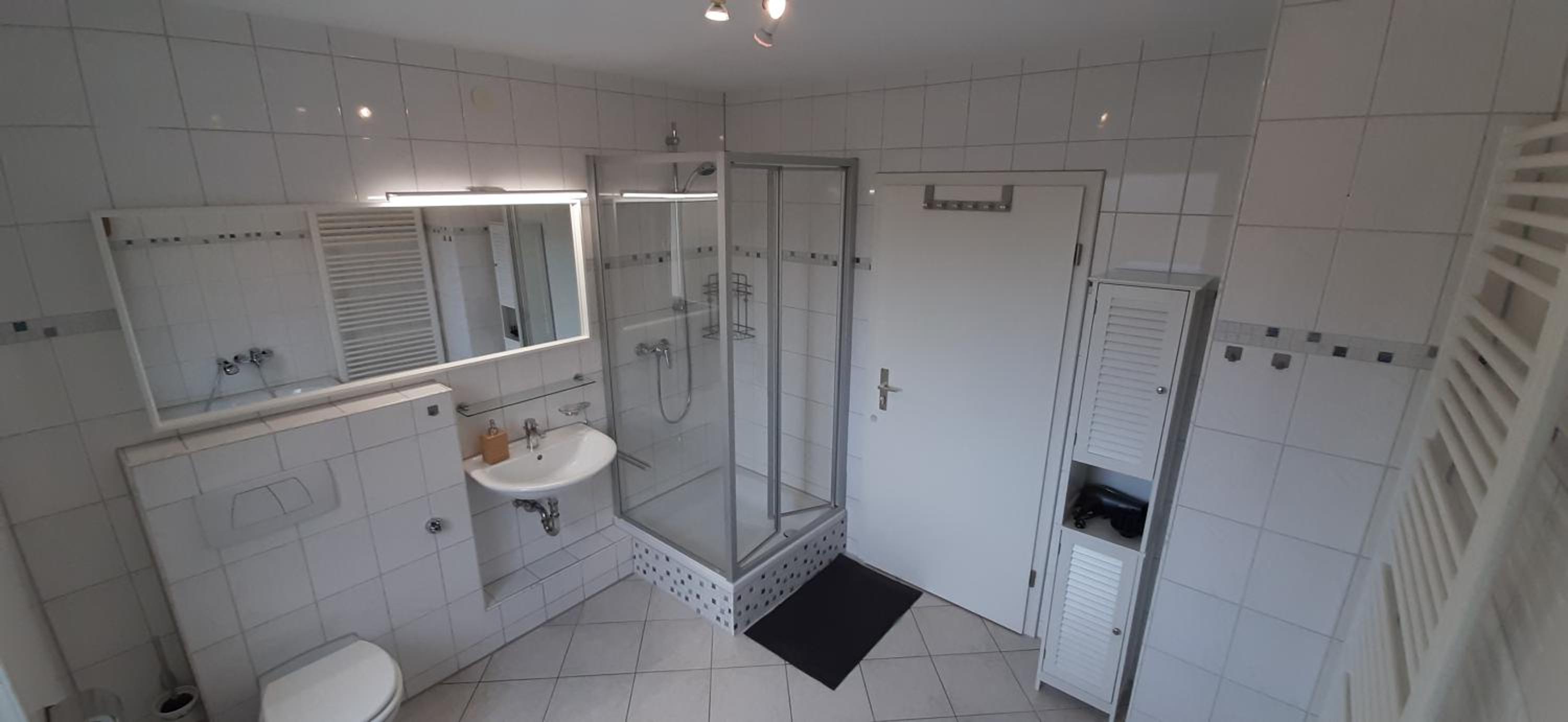 Two-Bedroom Deluxe Apartment - Photo 6