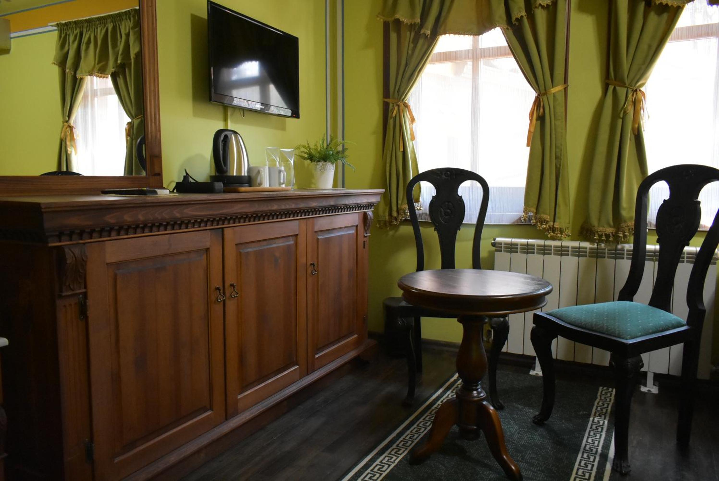 Deluxe Twin Room - Photo 9
