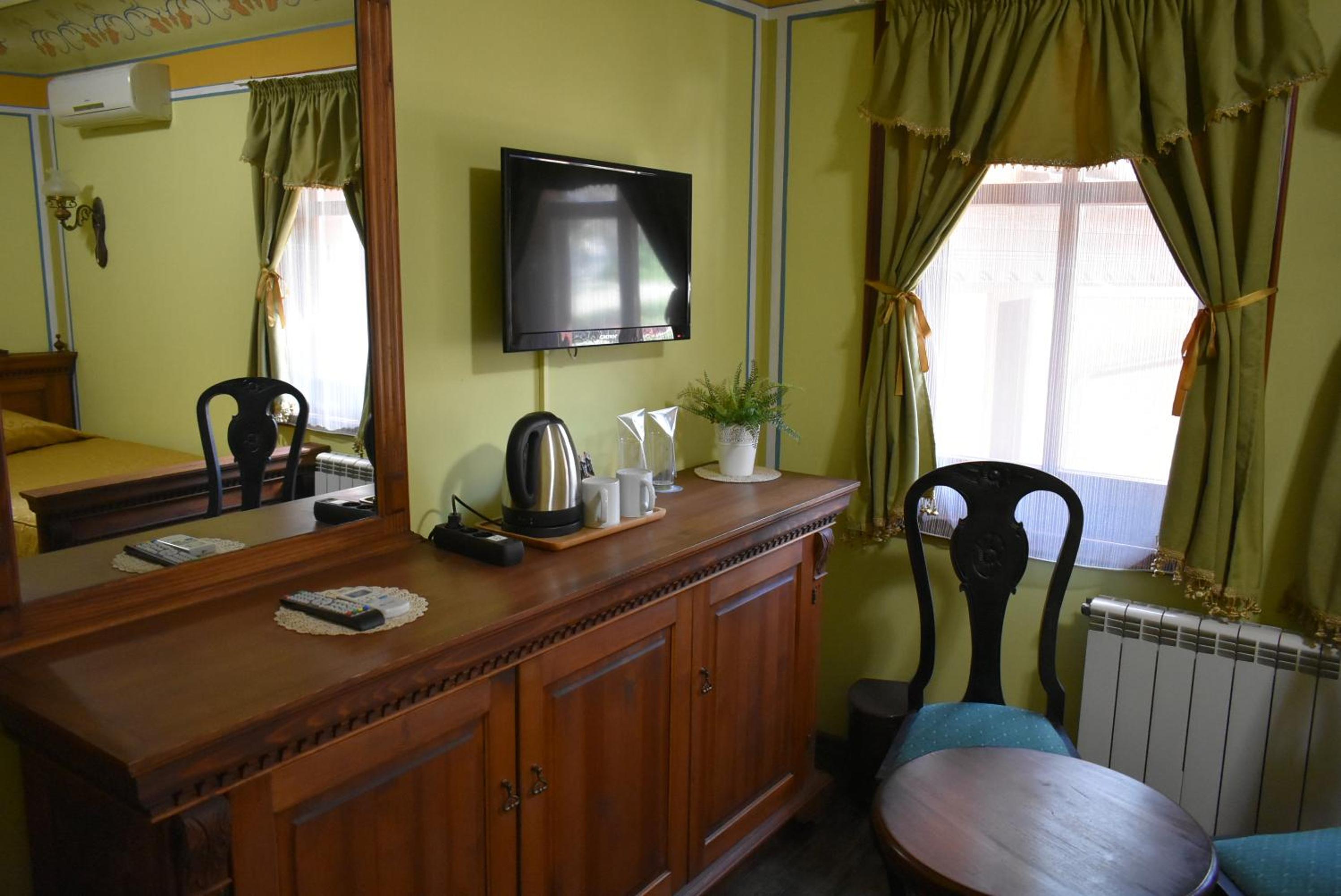 Deluxe Twin Room - Photo 8