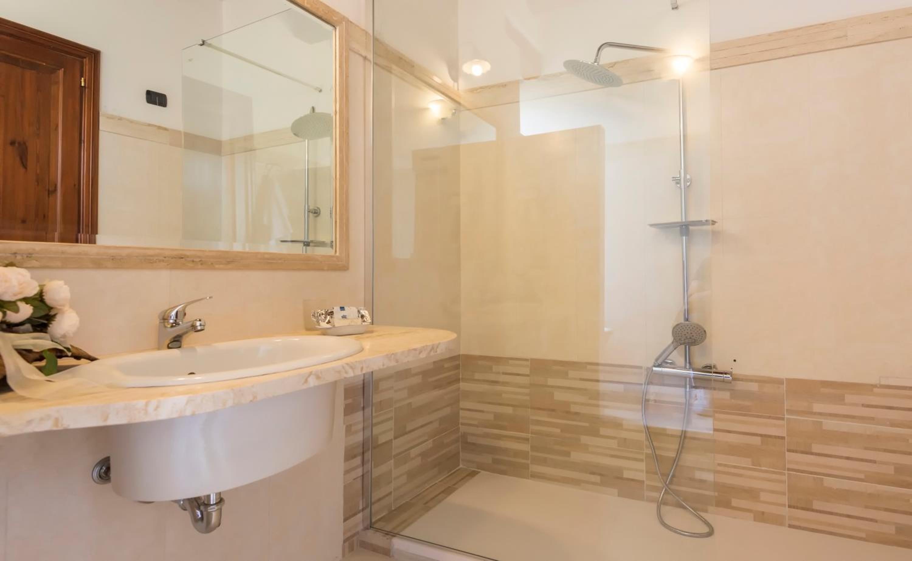 Triple Room - Photo 2