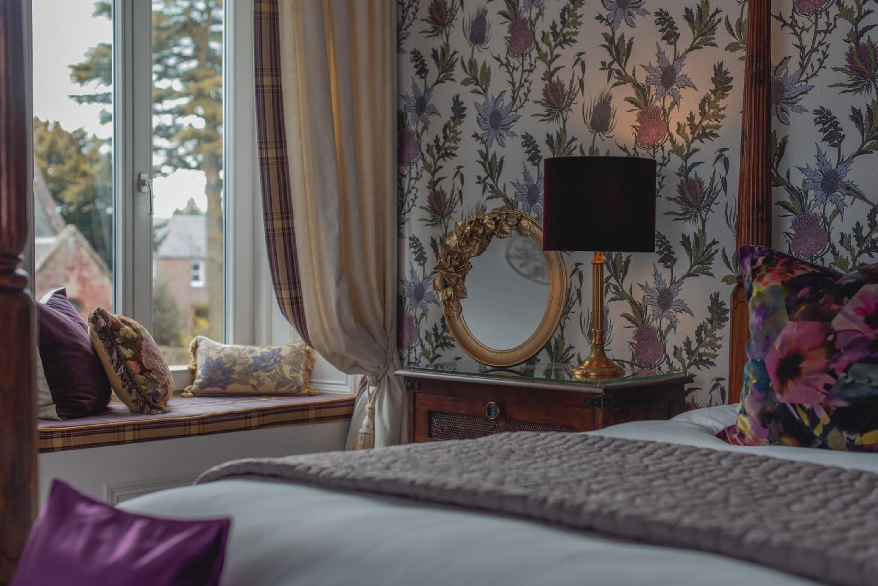 Double Room with Four Poster Bed - Photo 1